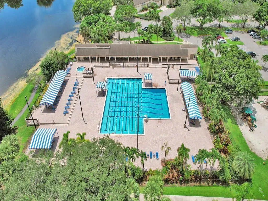 3725 Carambola Cir, #2824