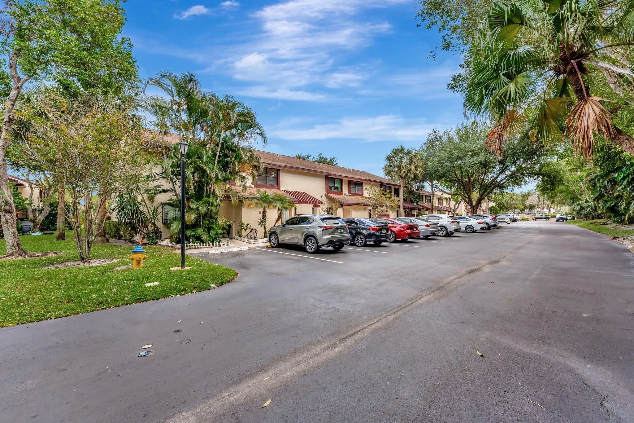 3725 Carambola Cir, #2824