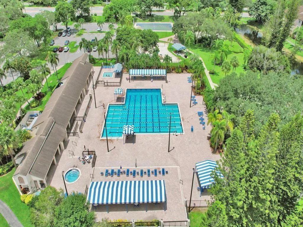 3725 Carambola Cir, #2824