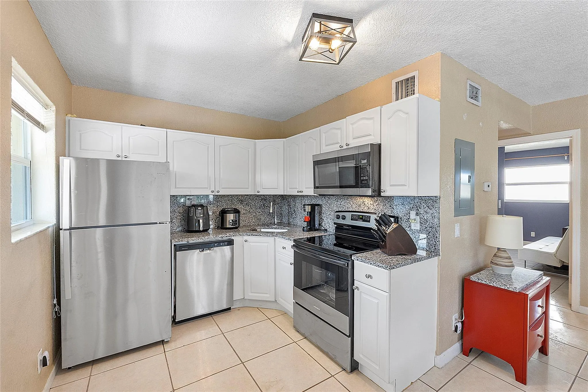 2741 NE 8th Avenue, #20