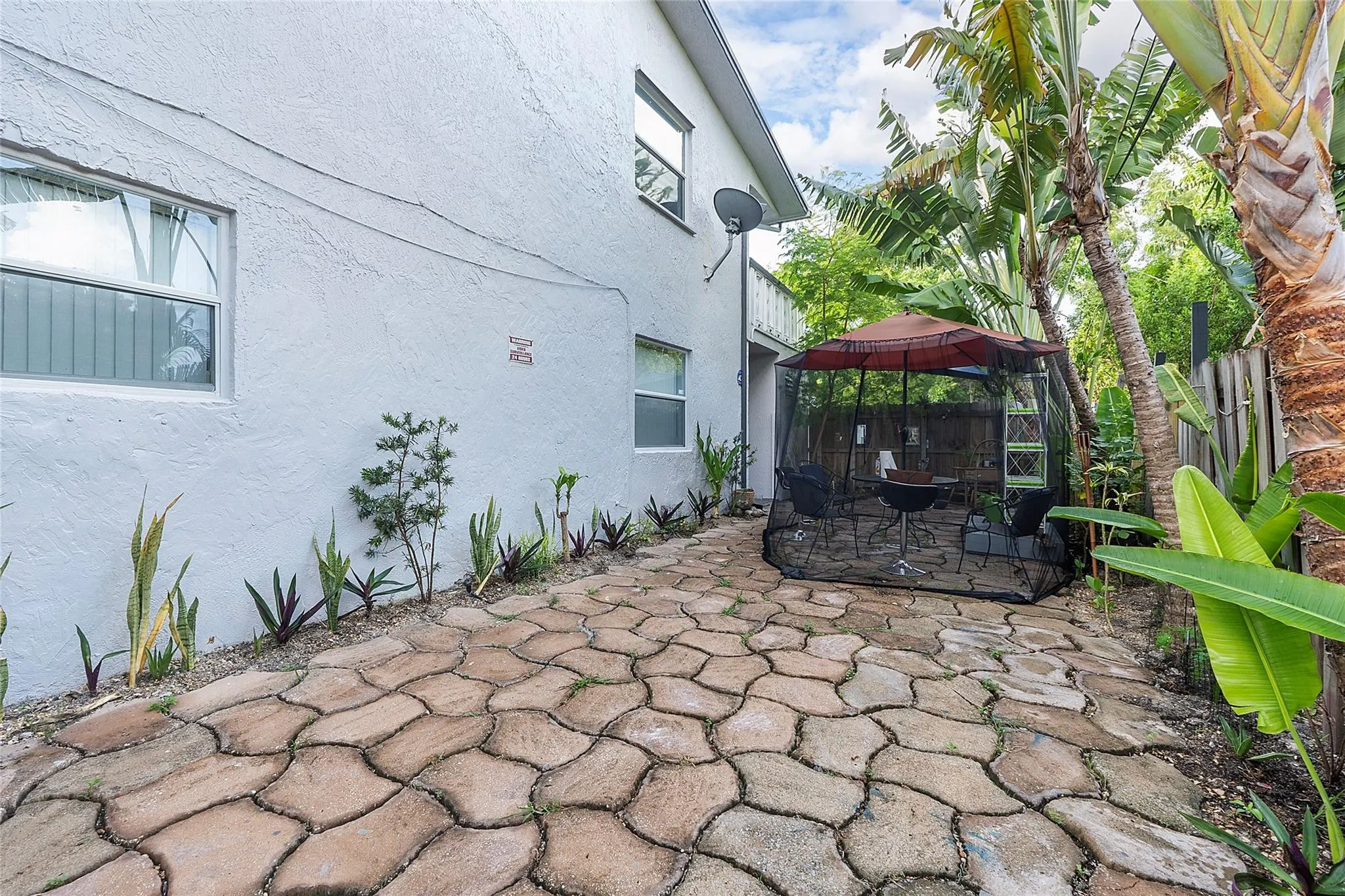 2741 NE 8th Avenue, #10