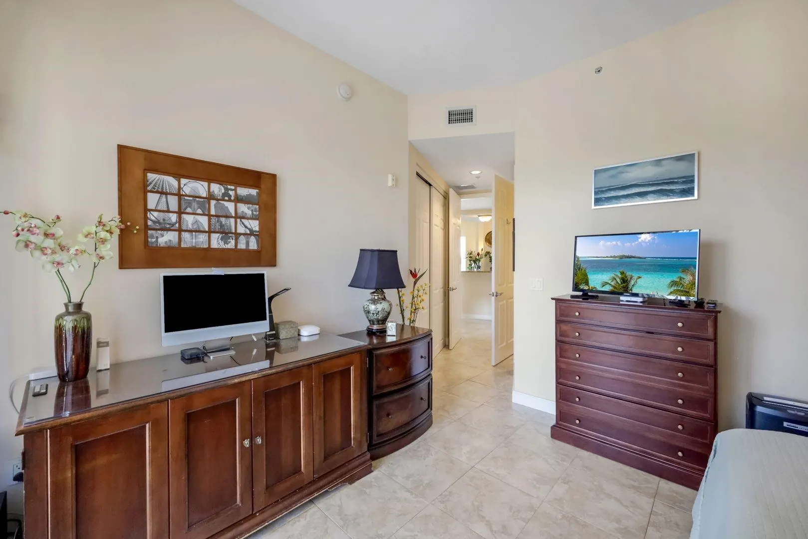 2631 NE 14th Ave, #200