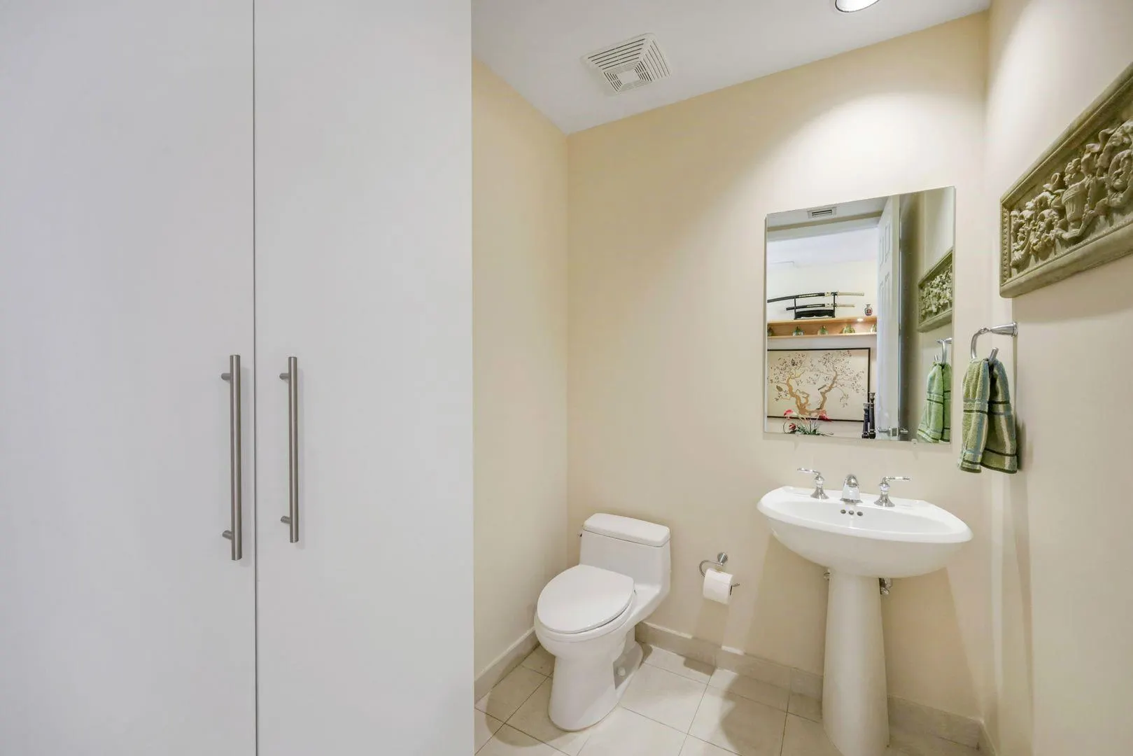 2631 NE 14th Ave, #200