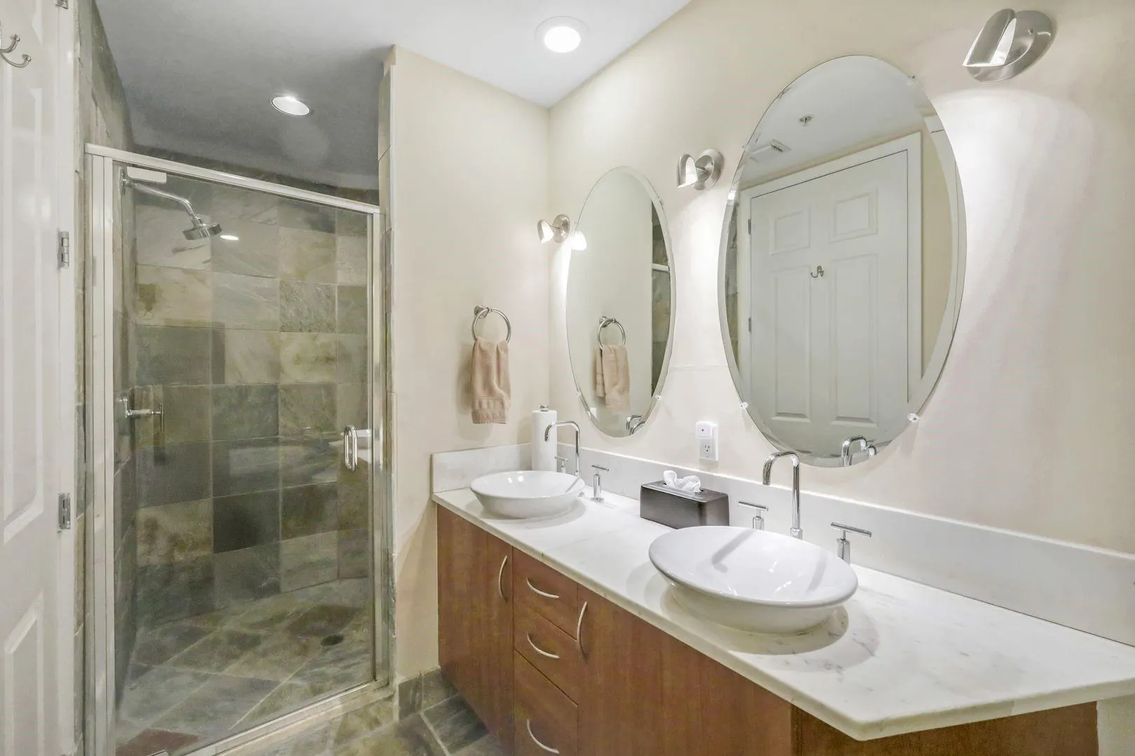 2631 NE 14th Ave, #200