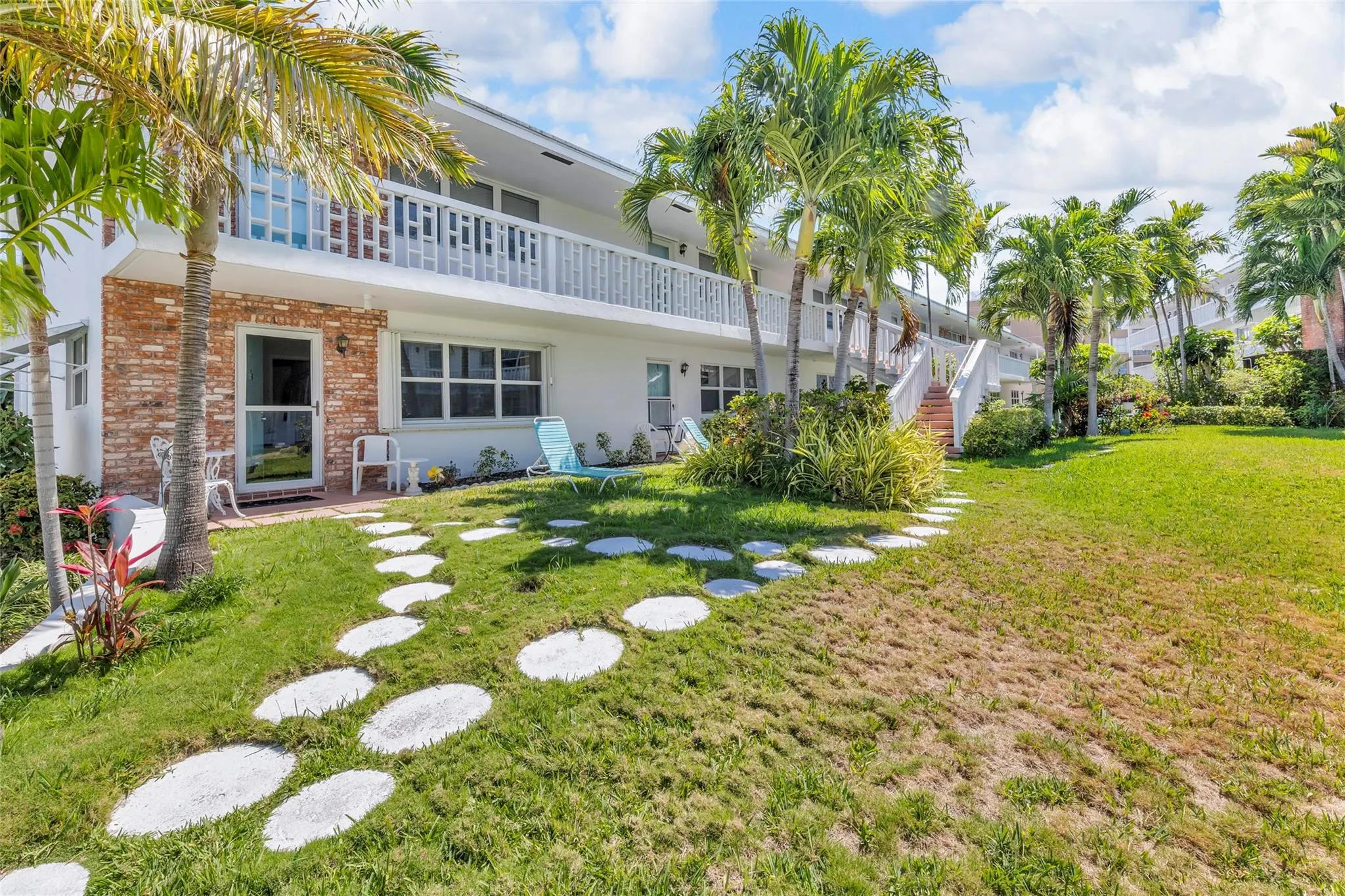 238 Hibiscus Ave, #119