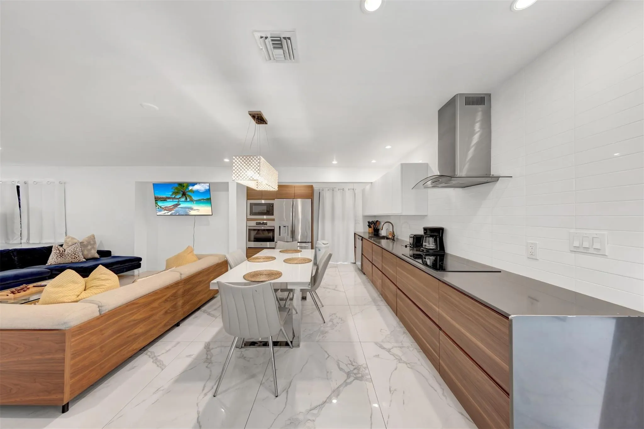91 NW 51st St