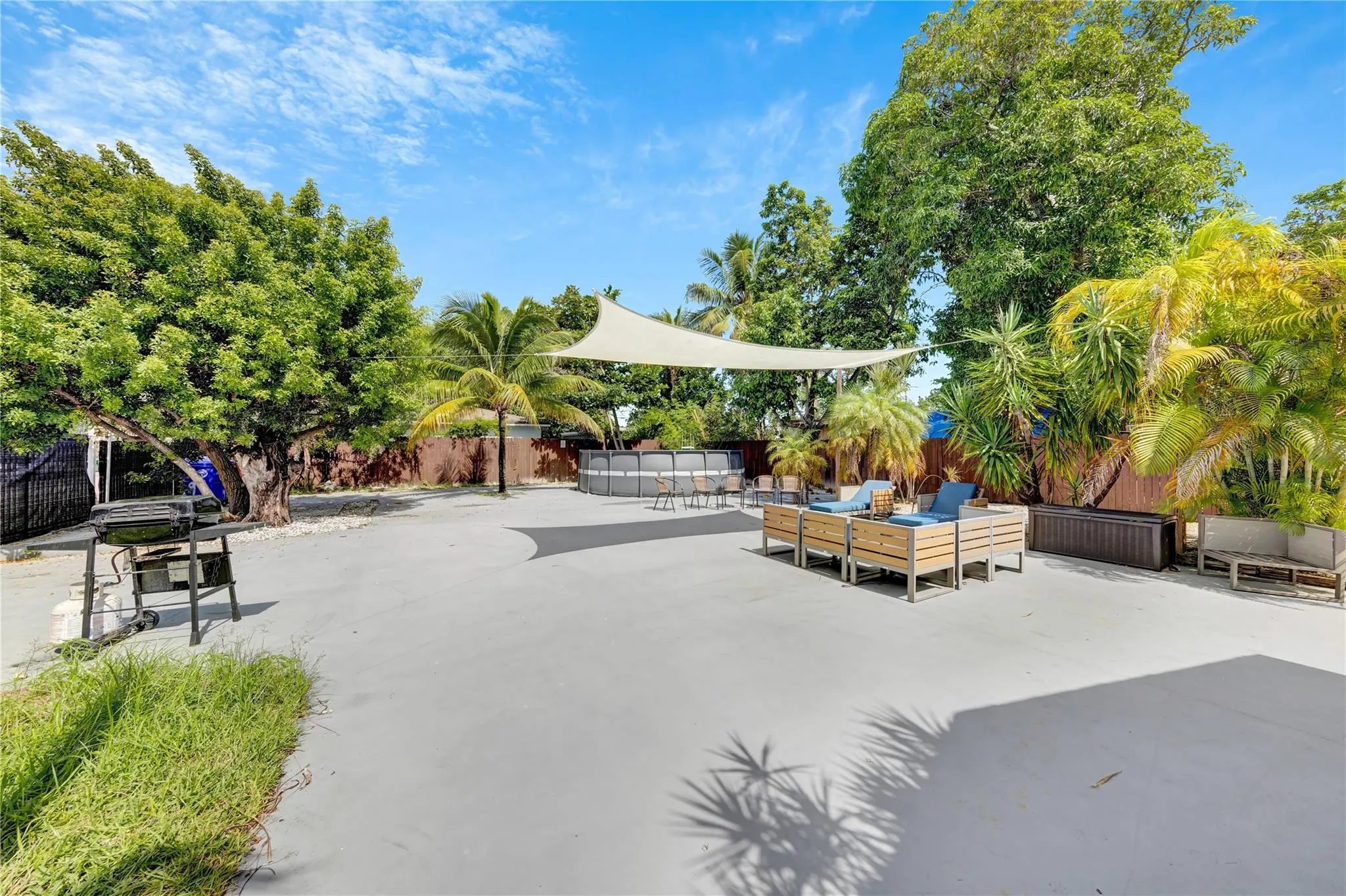 91 NW 51st St