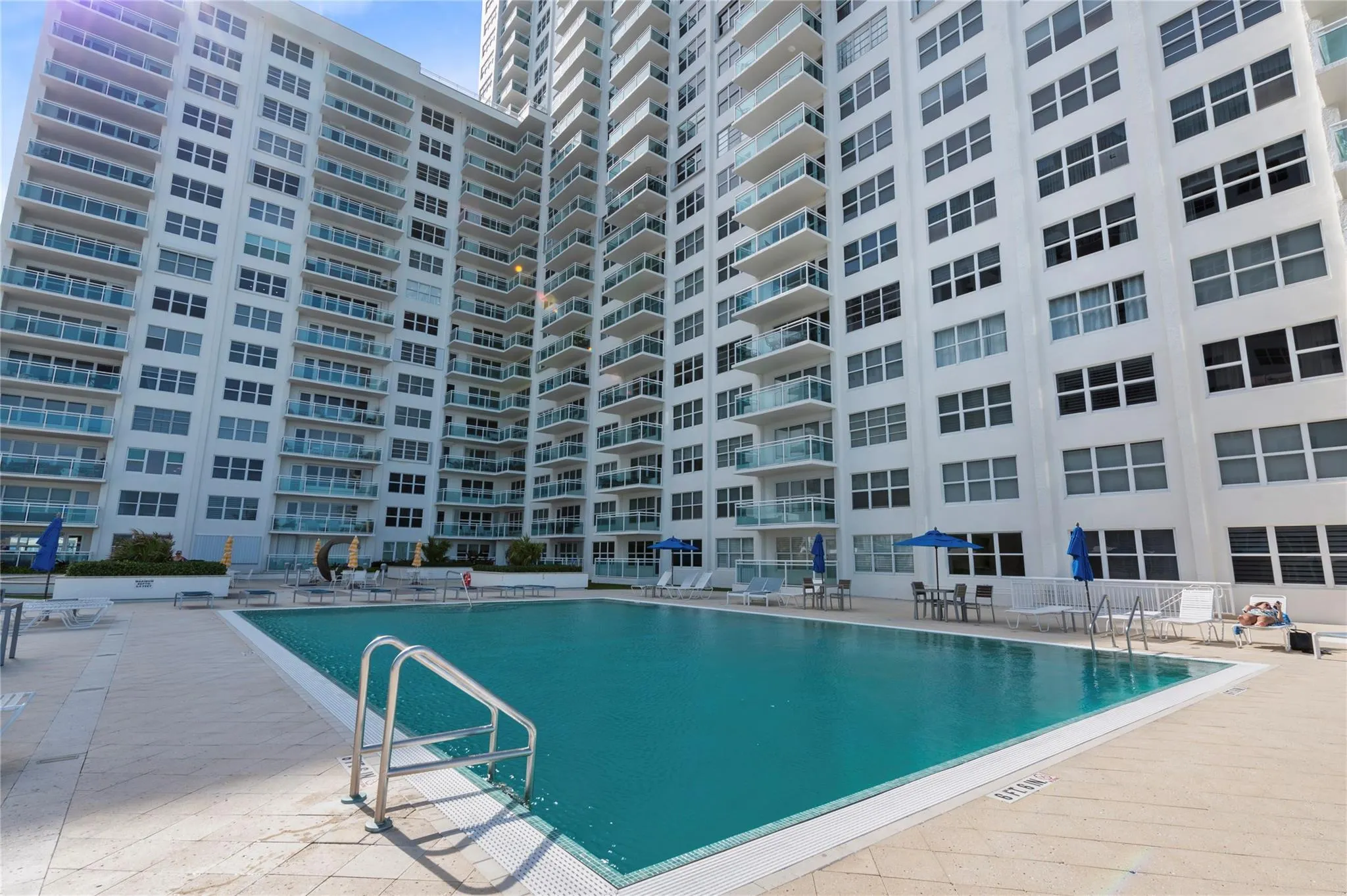 3900 Galt Ocean Drive, #816