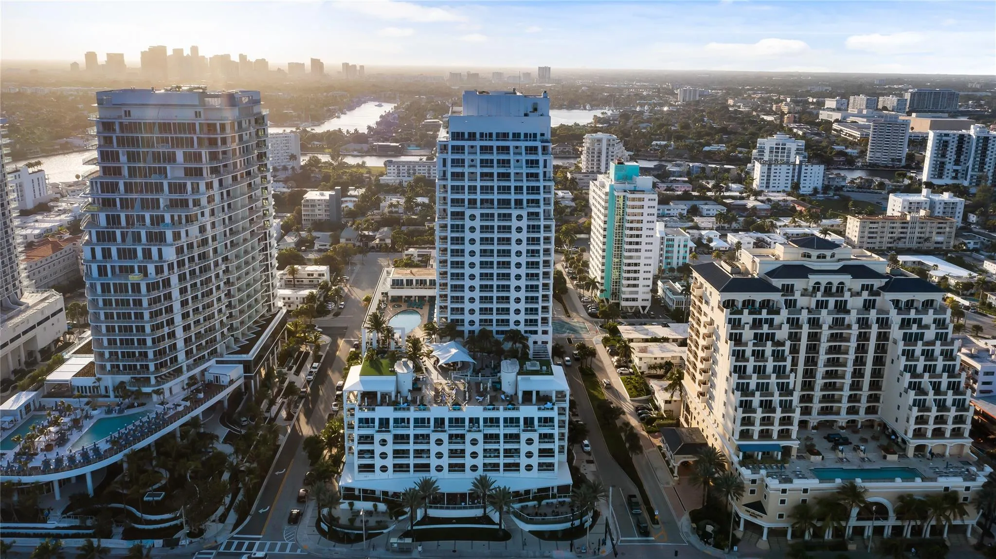 551 N Fort Lauderdale Beach Blvd, #R1902