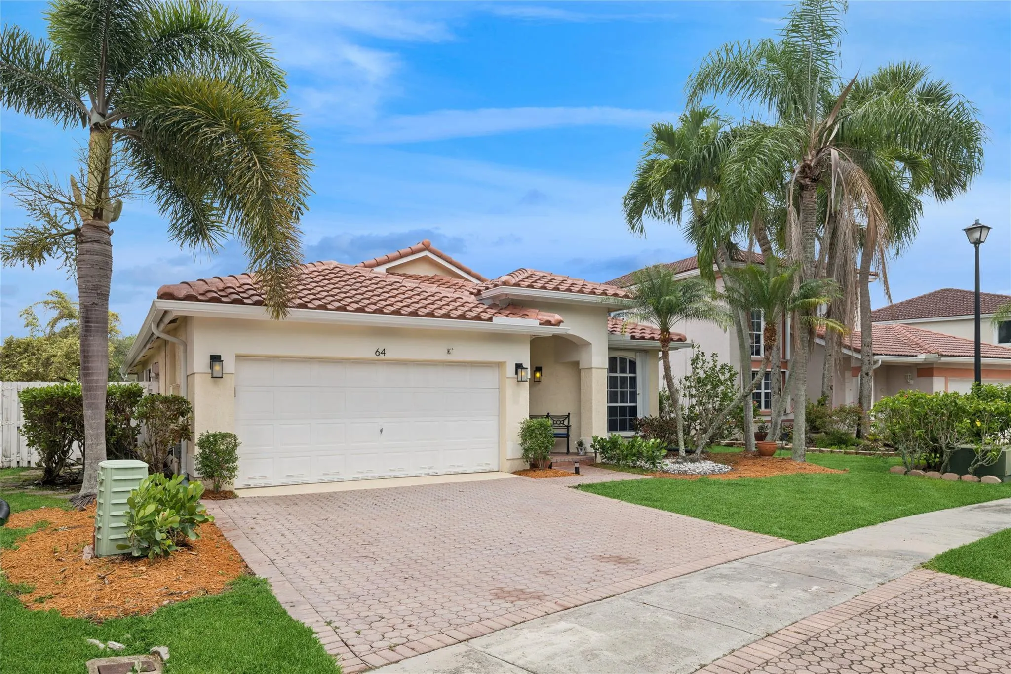 64 Gables Blvd