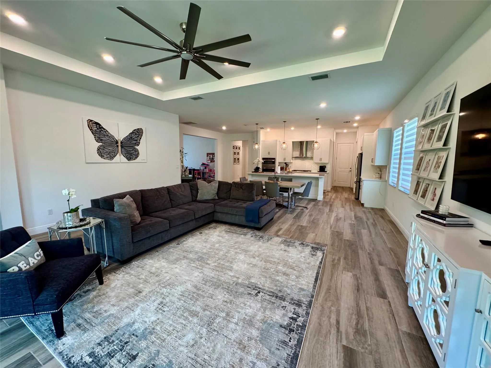 11730 Waters Edge Ct