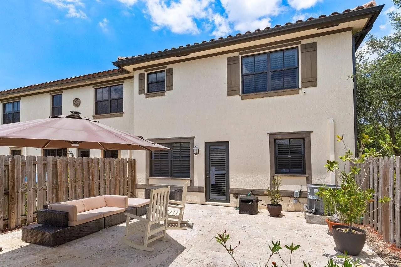 9580 Town Parc Cir S, #9580