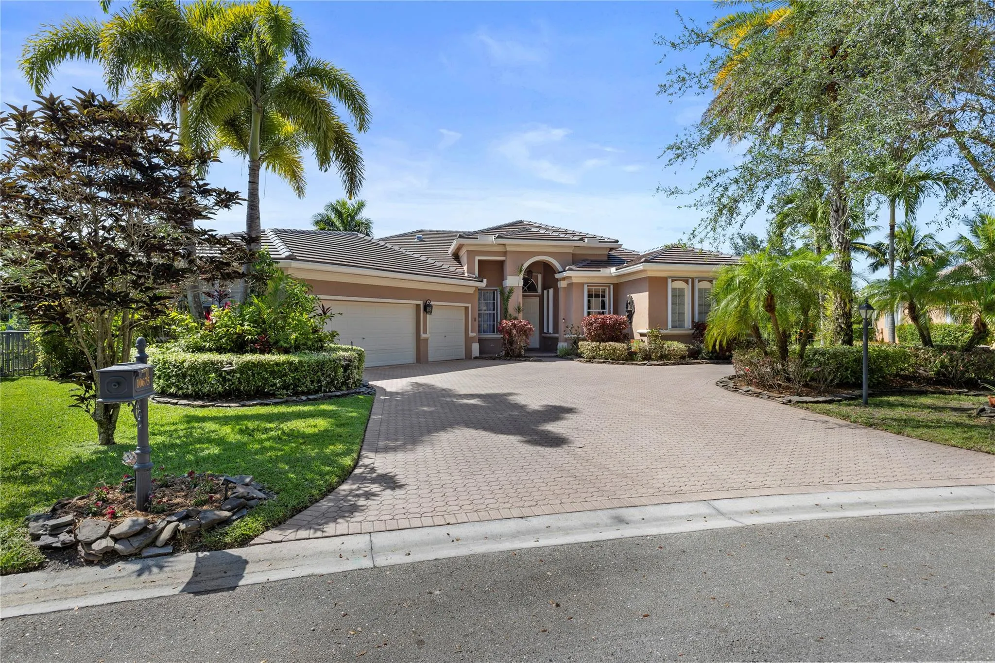 10675 NW 69th PL