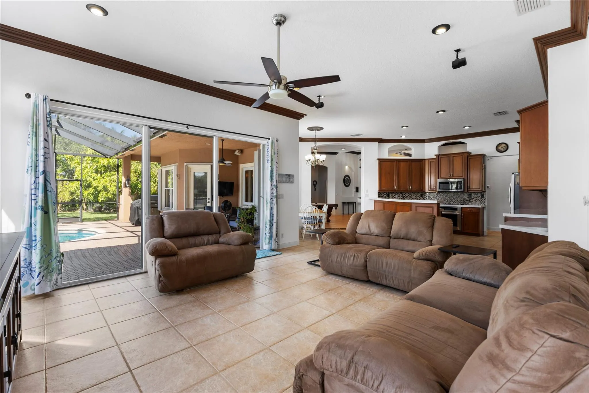 10675 NW 69th PL