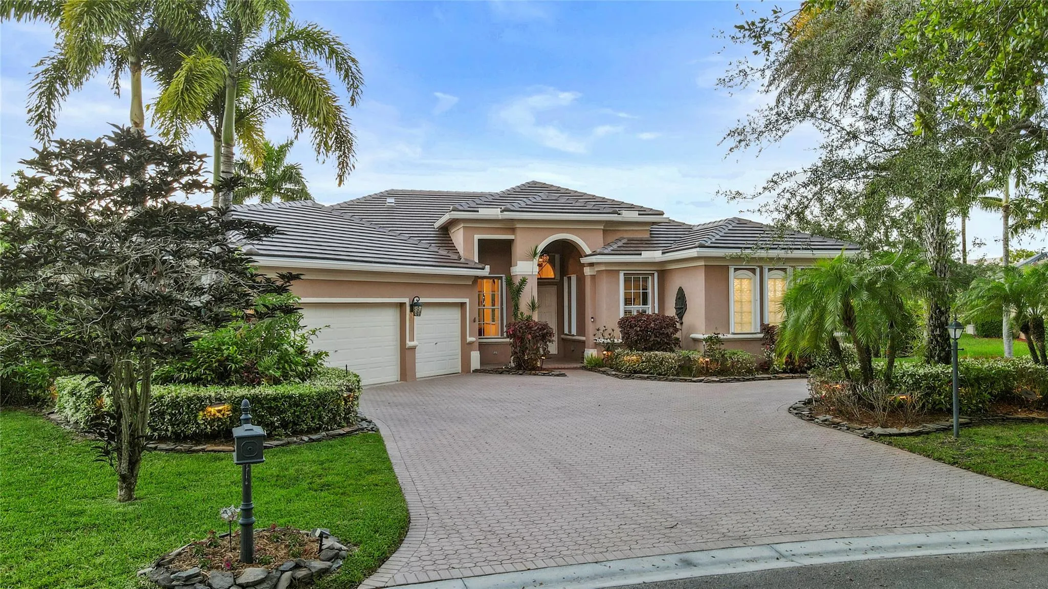 10675 NW 69th PL