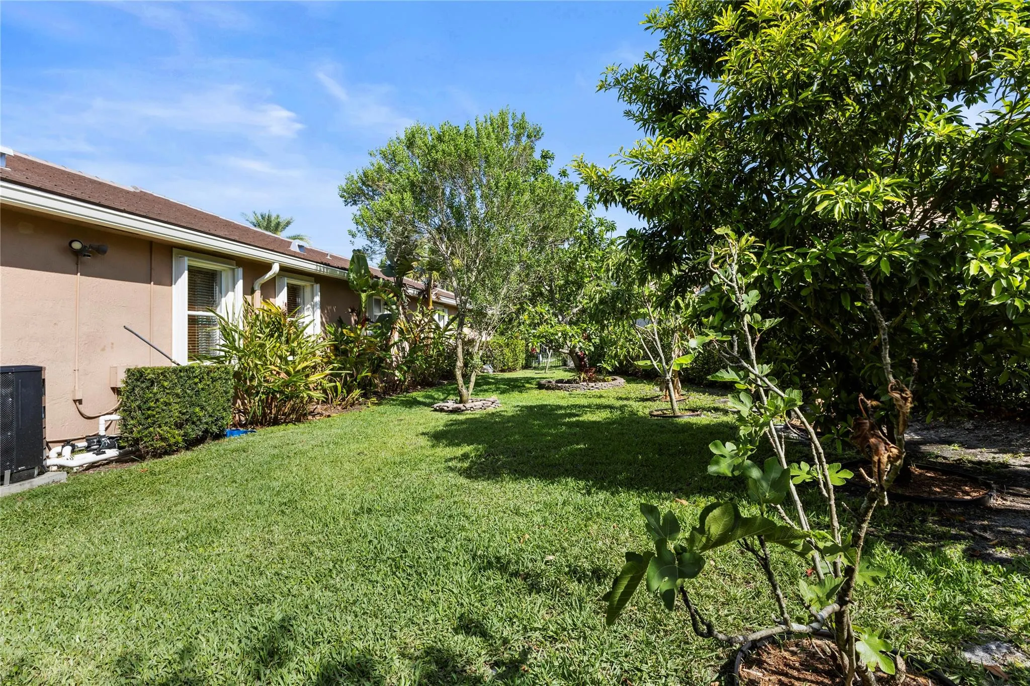 10675 NW 69th PL