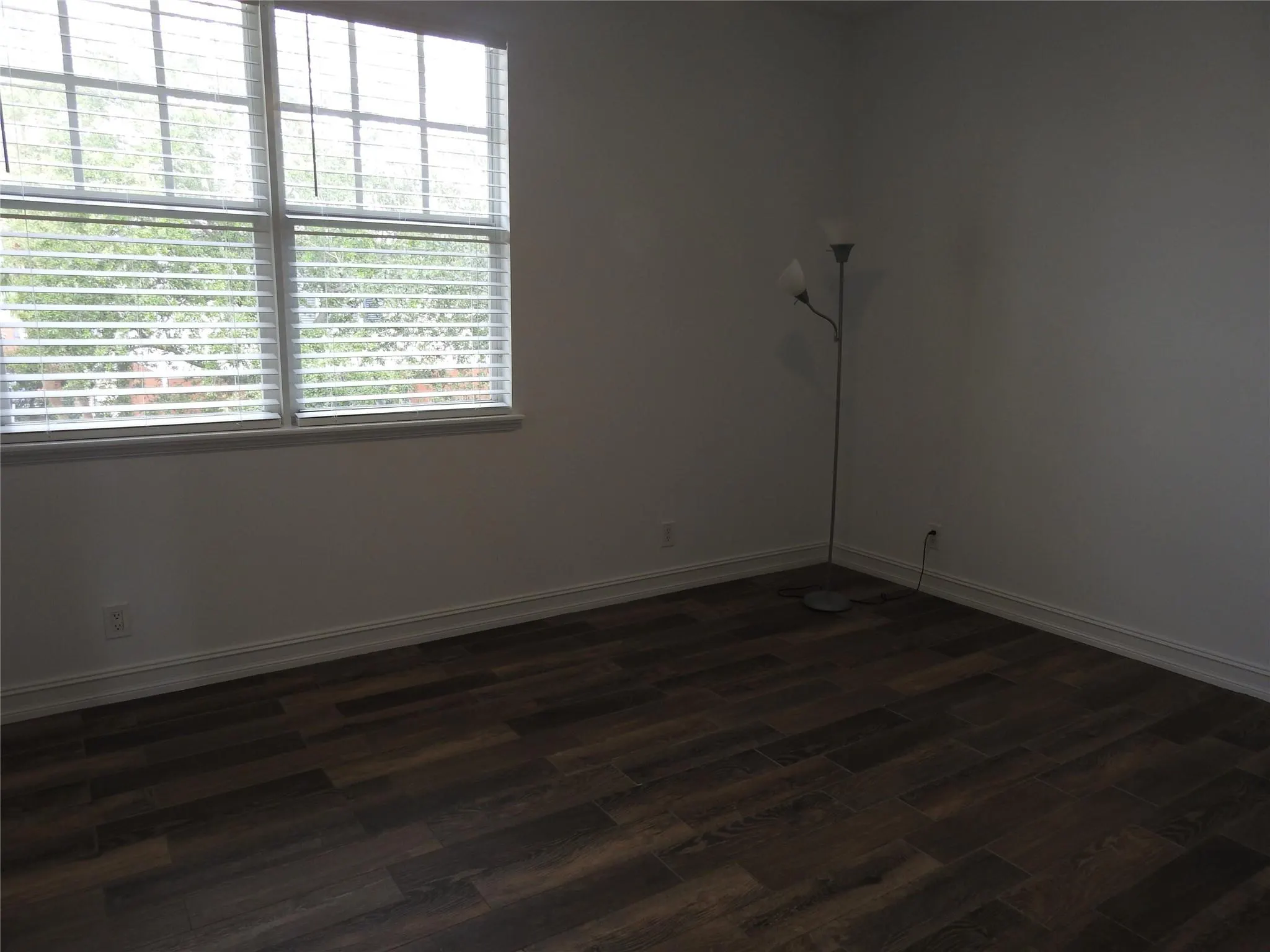 2299 NE 9th Ave, #2299
