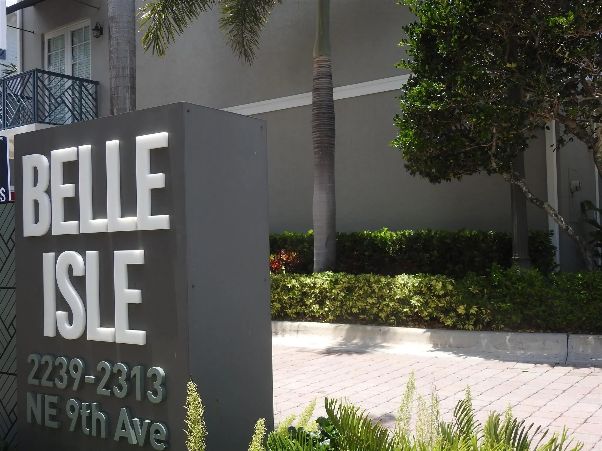 2299 NE 9th Ave, #2299