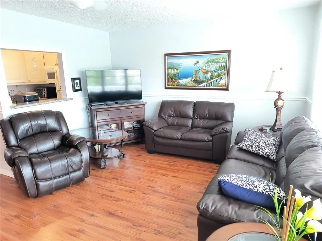 2116 Cambridge E, #2116