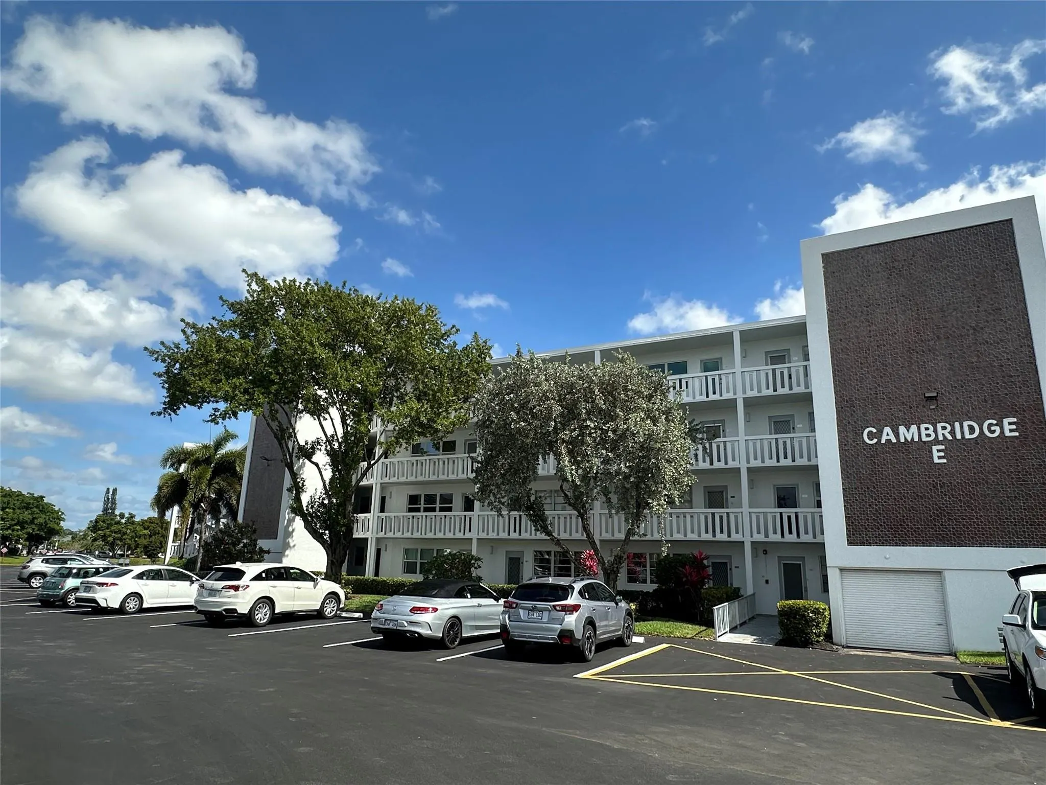 2116 Cambridge E, #2116