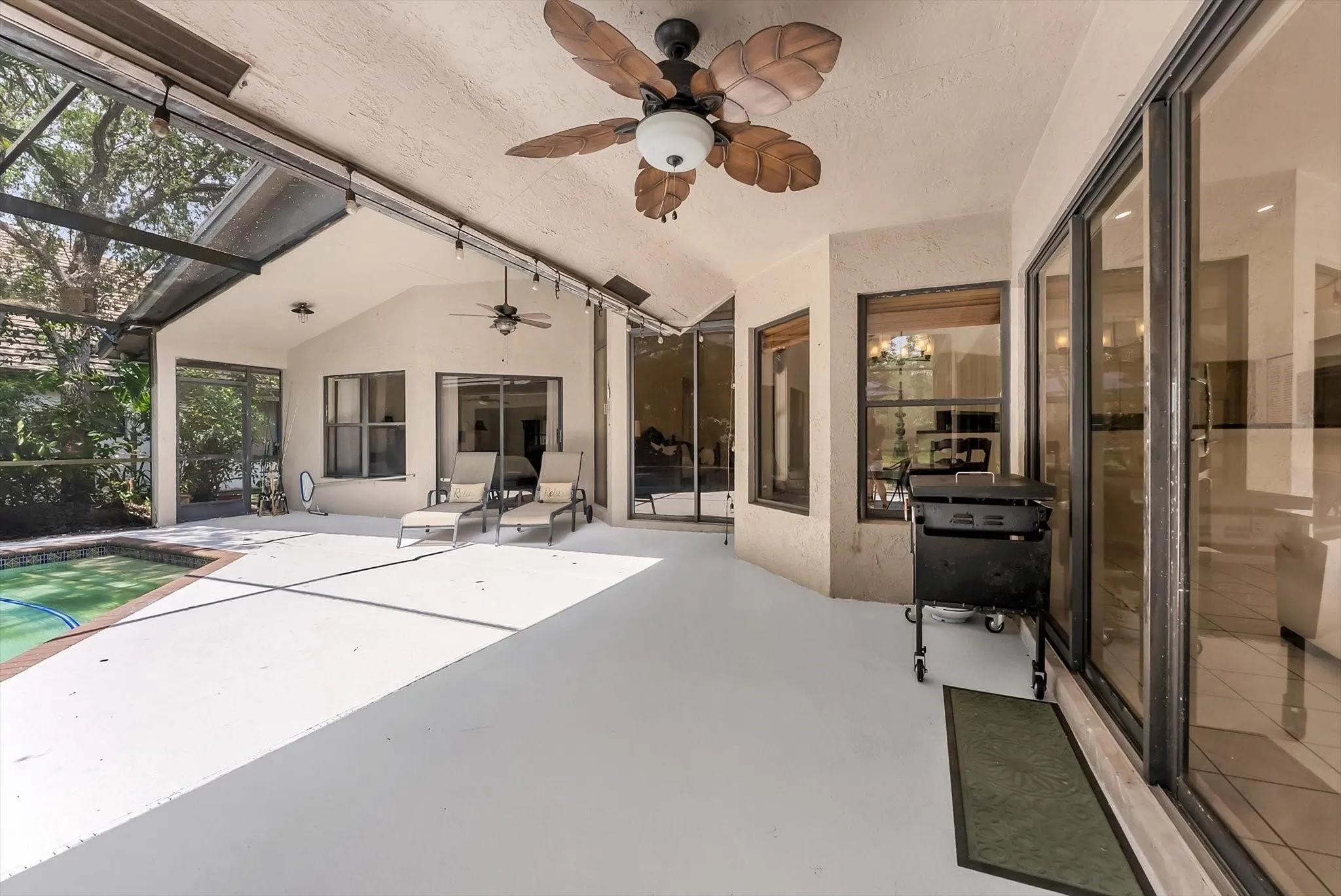 1106 Waterbrook Ln