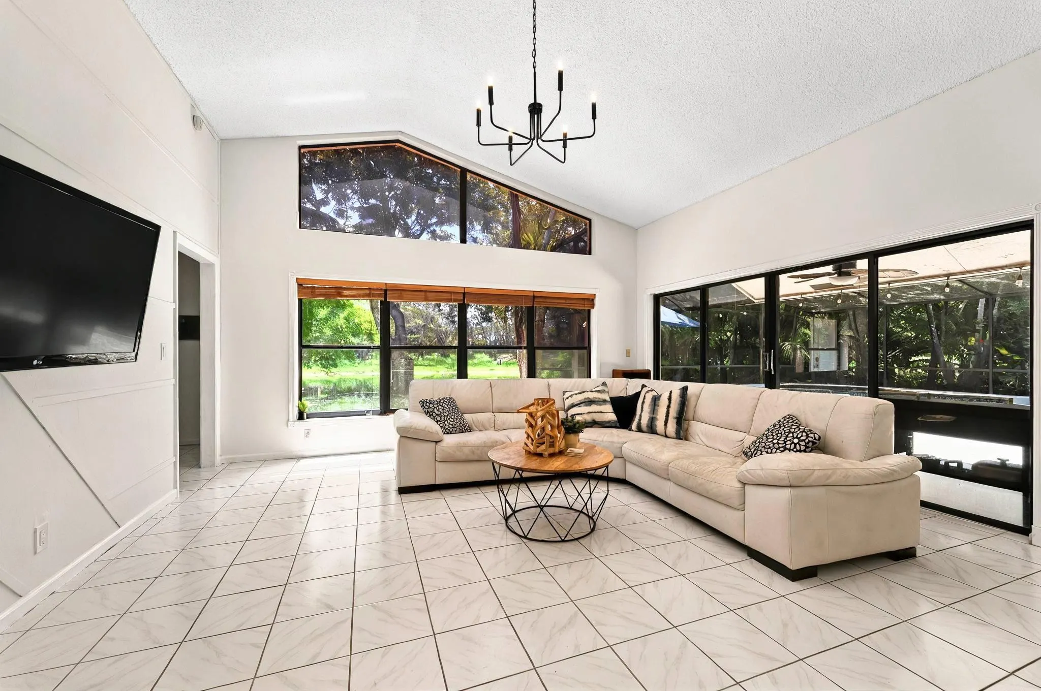 1106 Waterbrook Ln