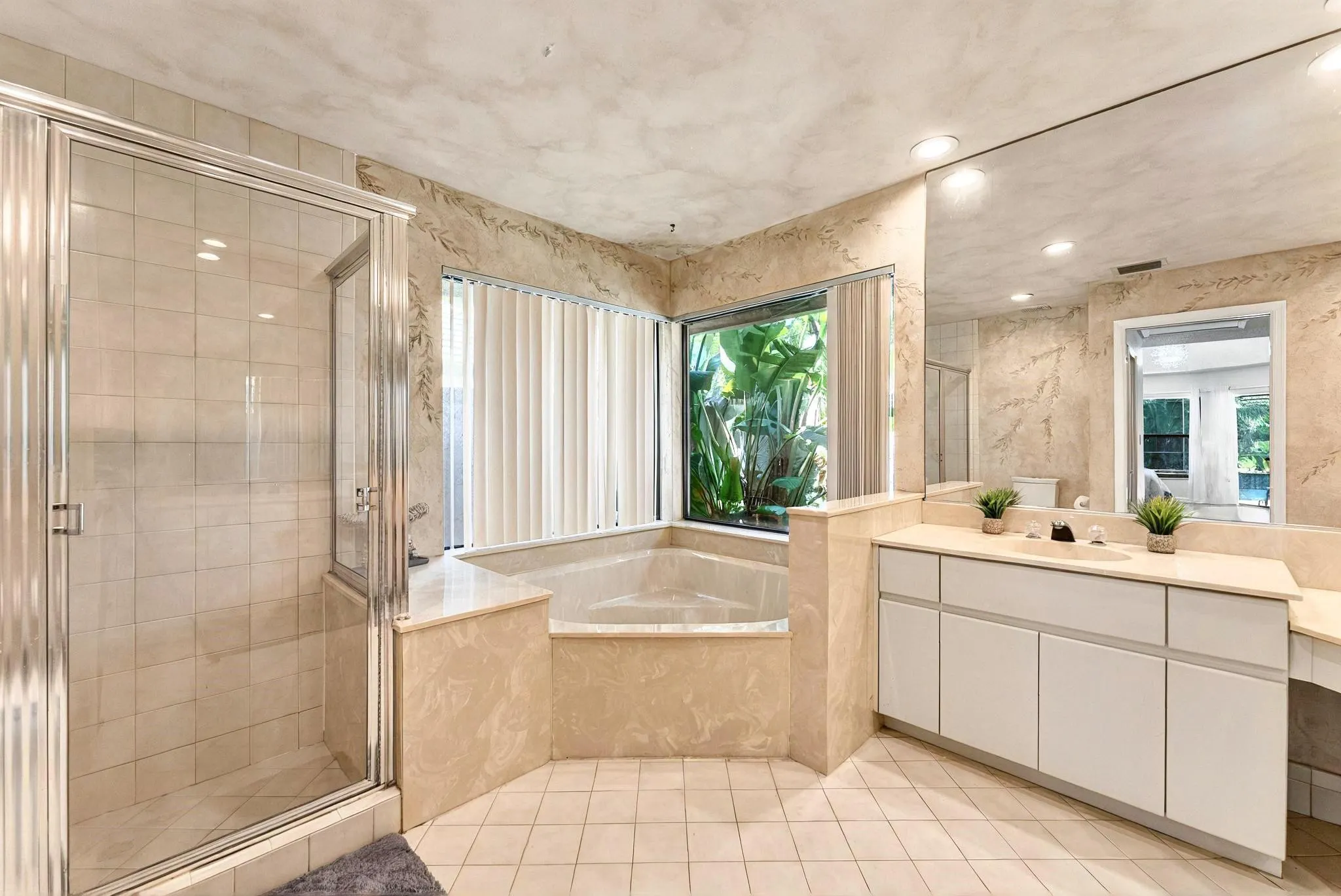 1106 Waterbrook Ln