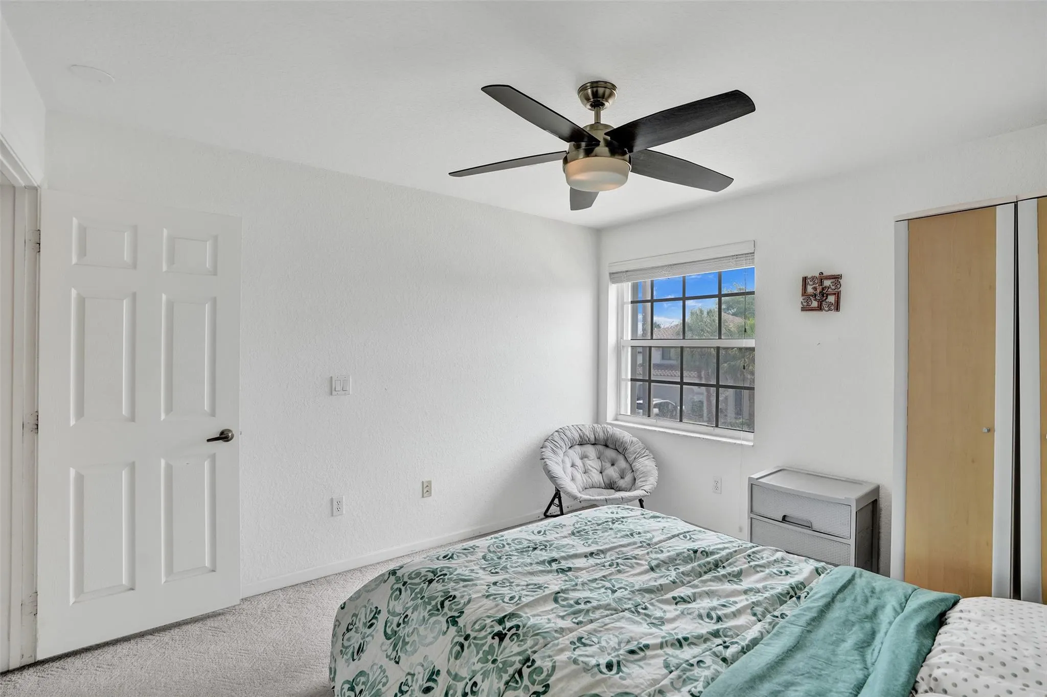1581 NW 159th Ave