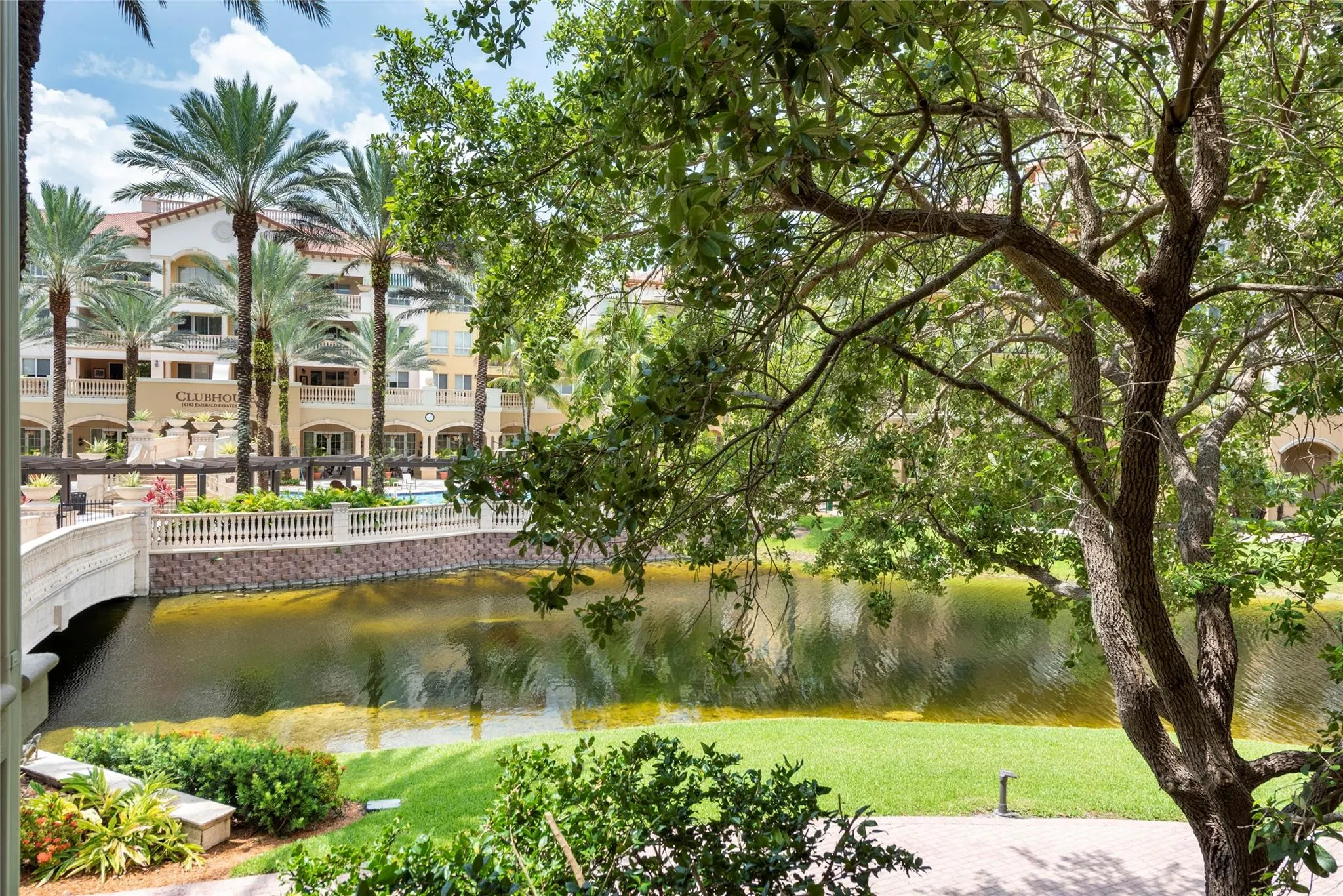 16135 Emerald Estates Dr, #272