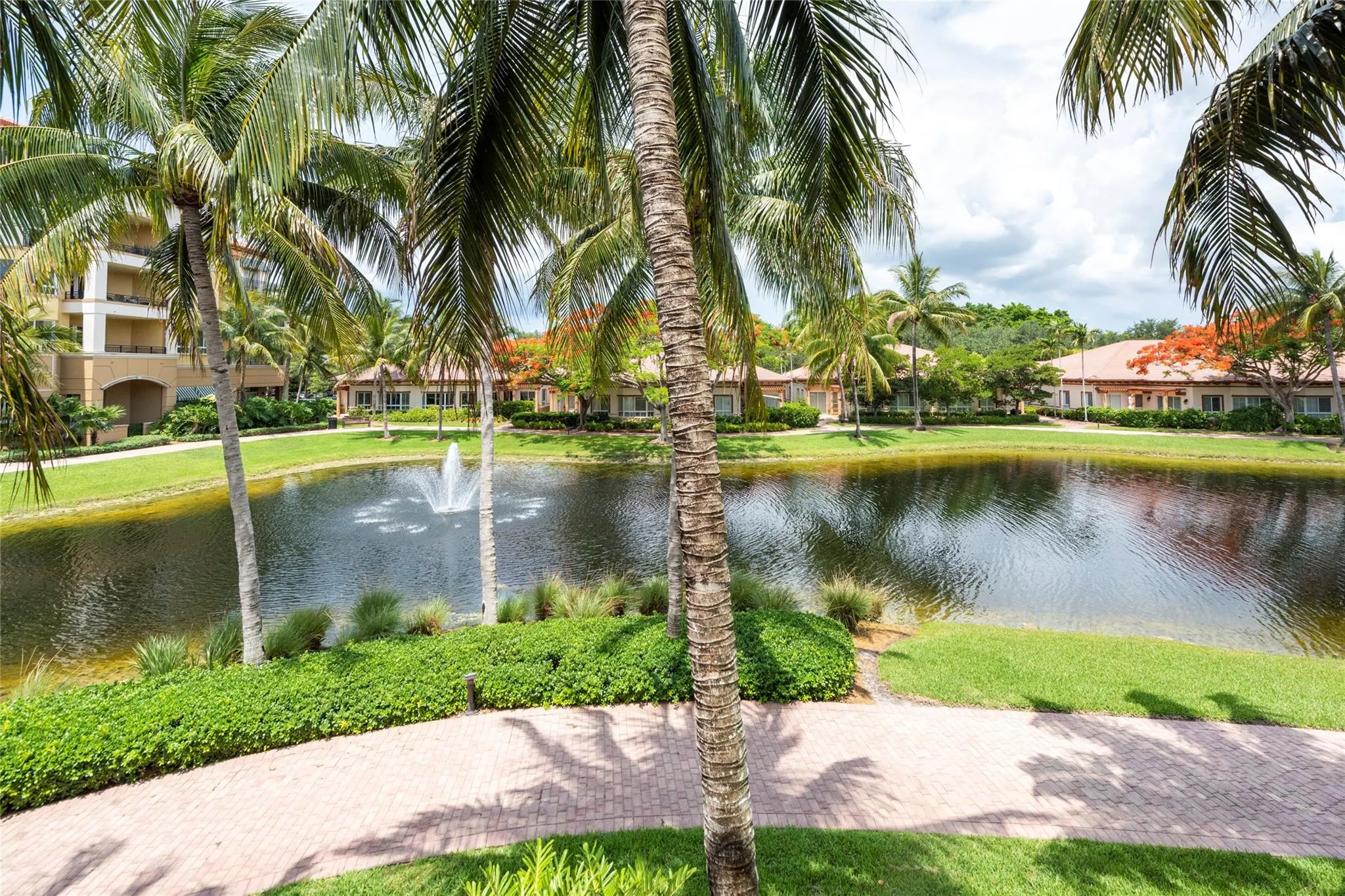 16135 Emerald Estates Dr, #272