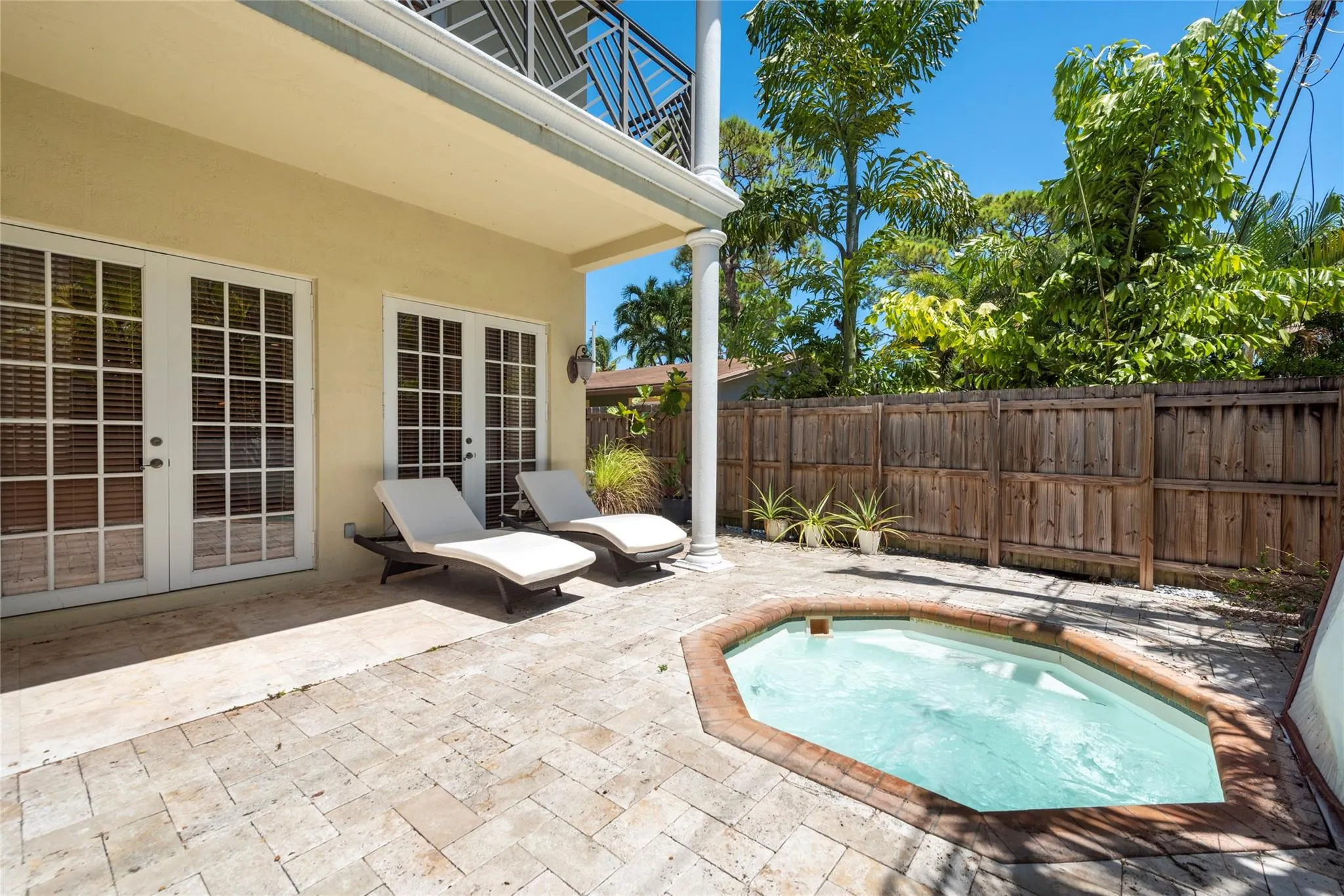 1400 NE 24 ST., #1400