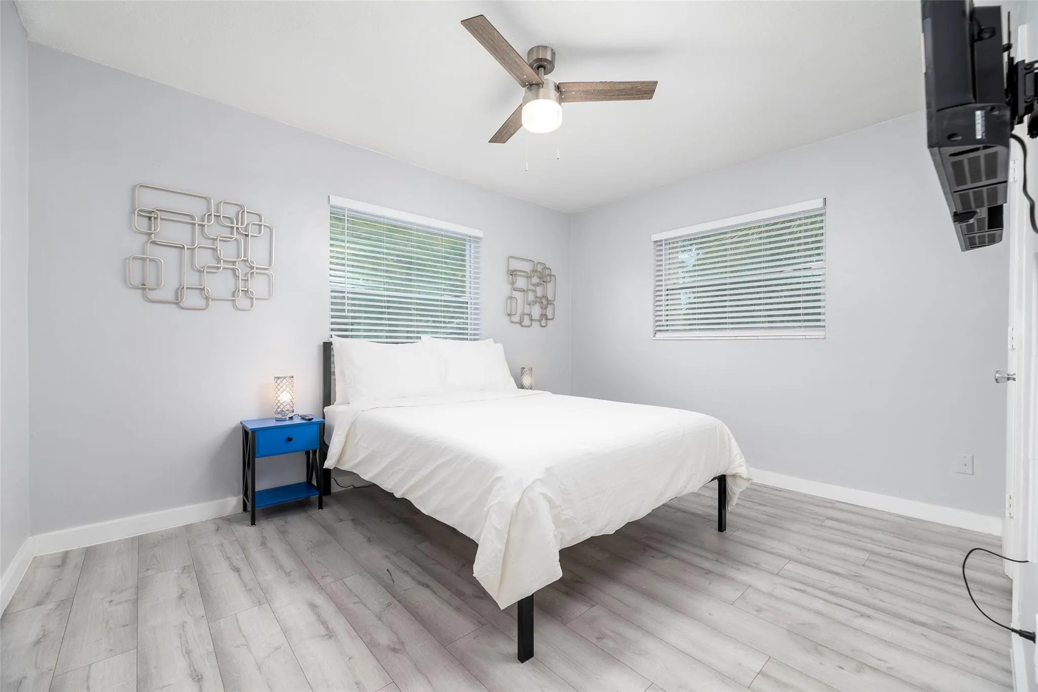 820 NE 21st Drive