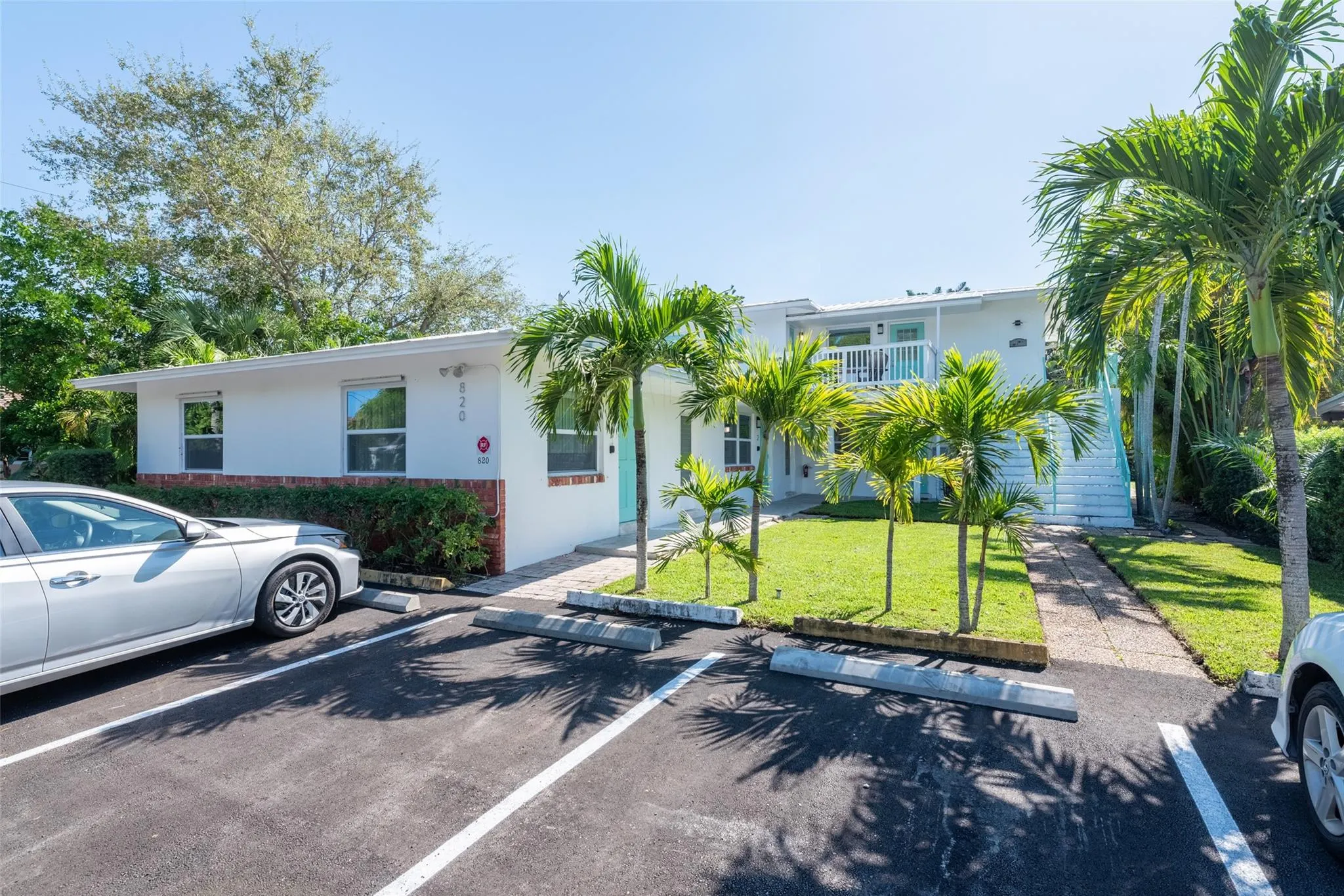 820 NE 21st Drive