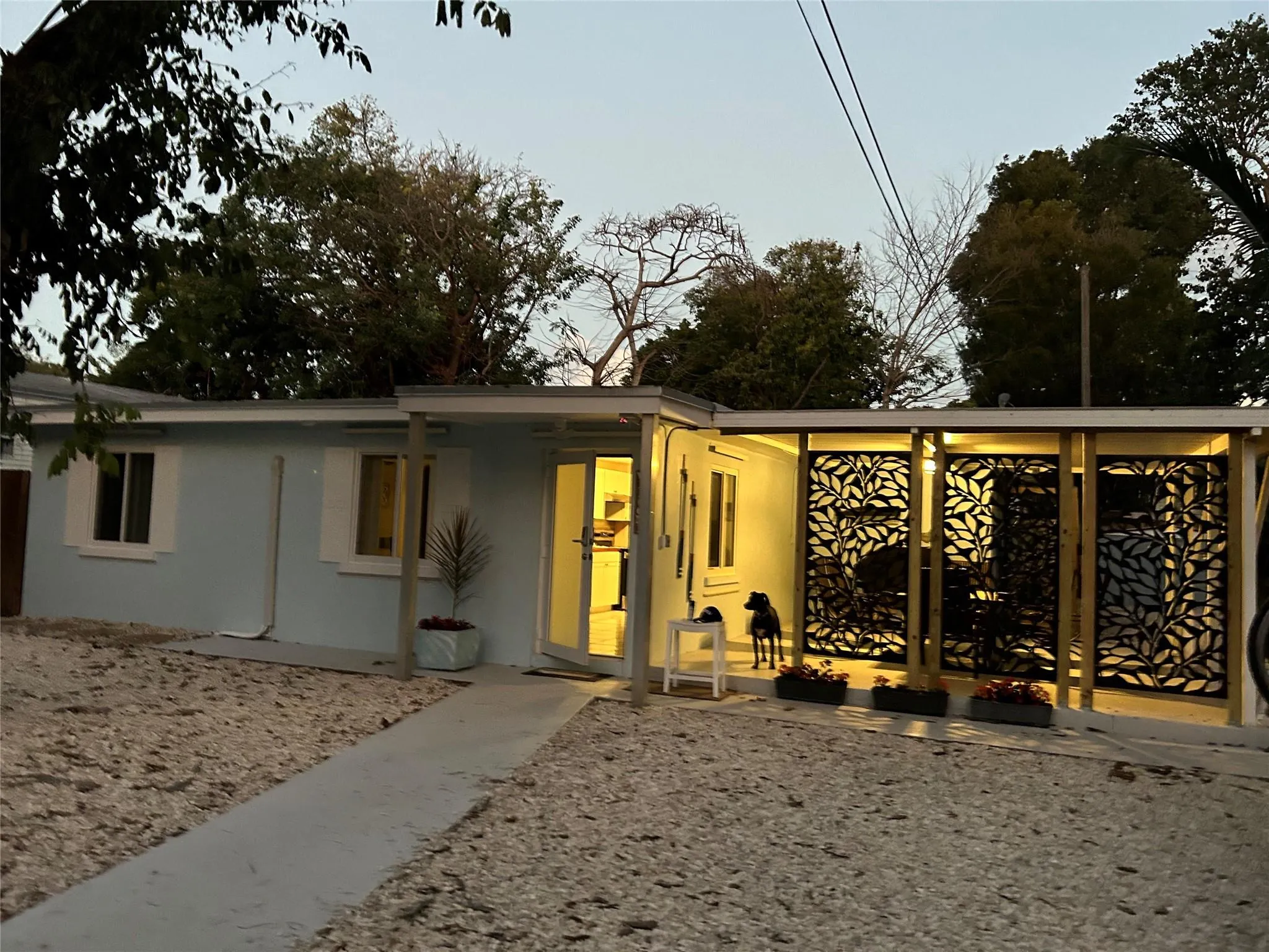 838 Norwood Ave