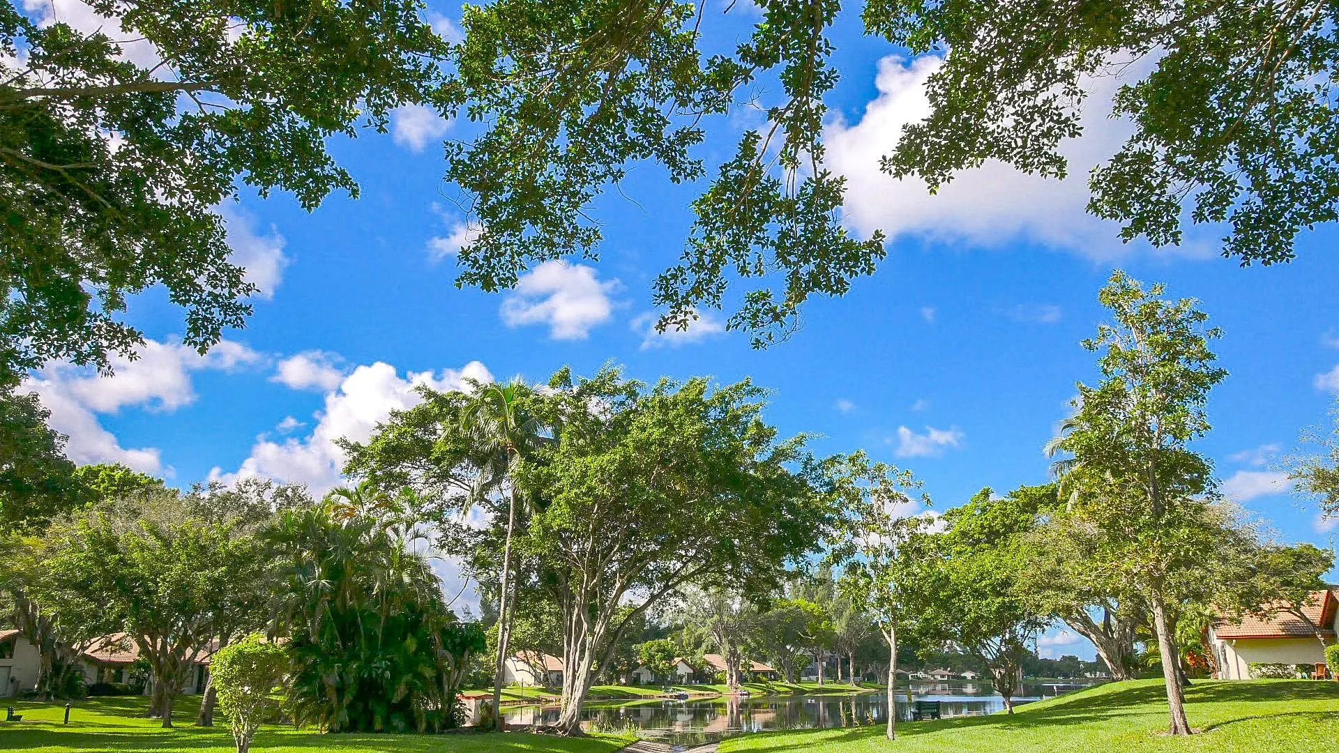 5621 Hammock Ln, #124