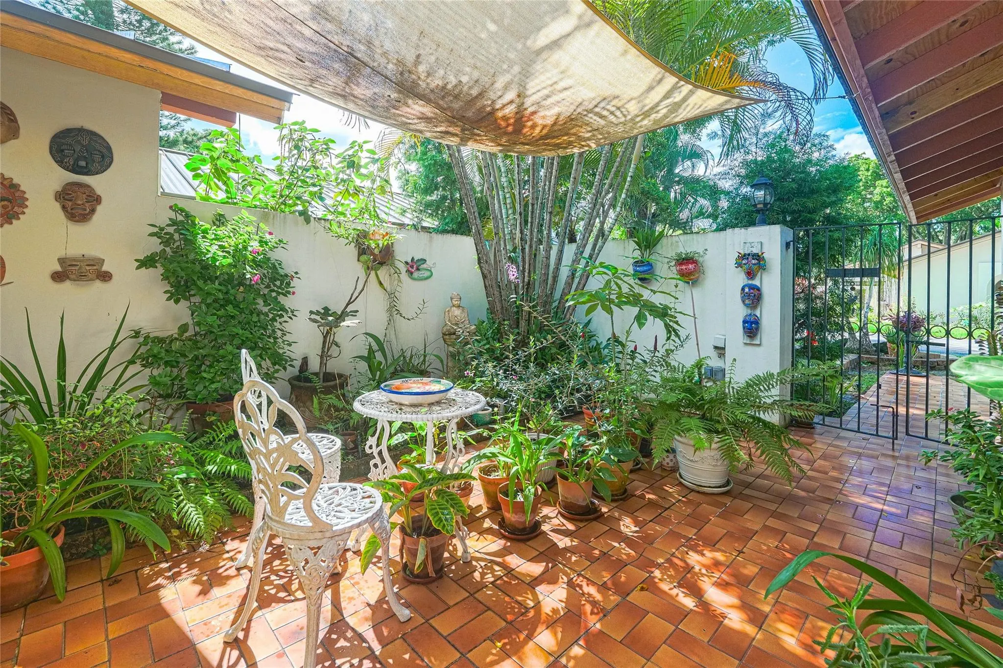5621 Hammock Ln, #124