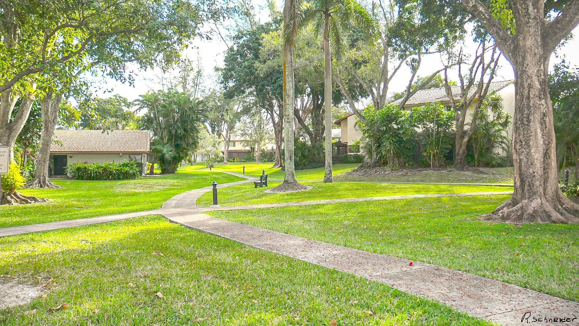 5621 Hammock Ln, #124