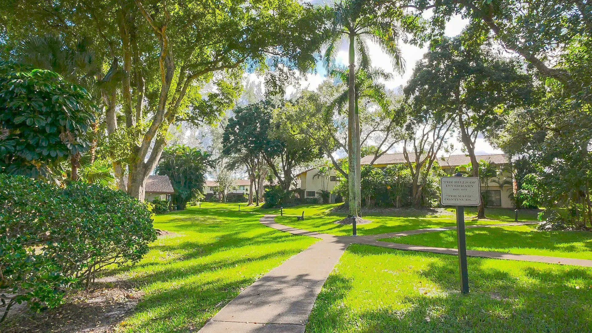 5621 Hammock Ln, #124