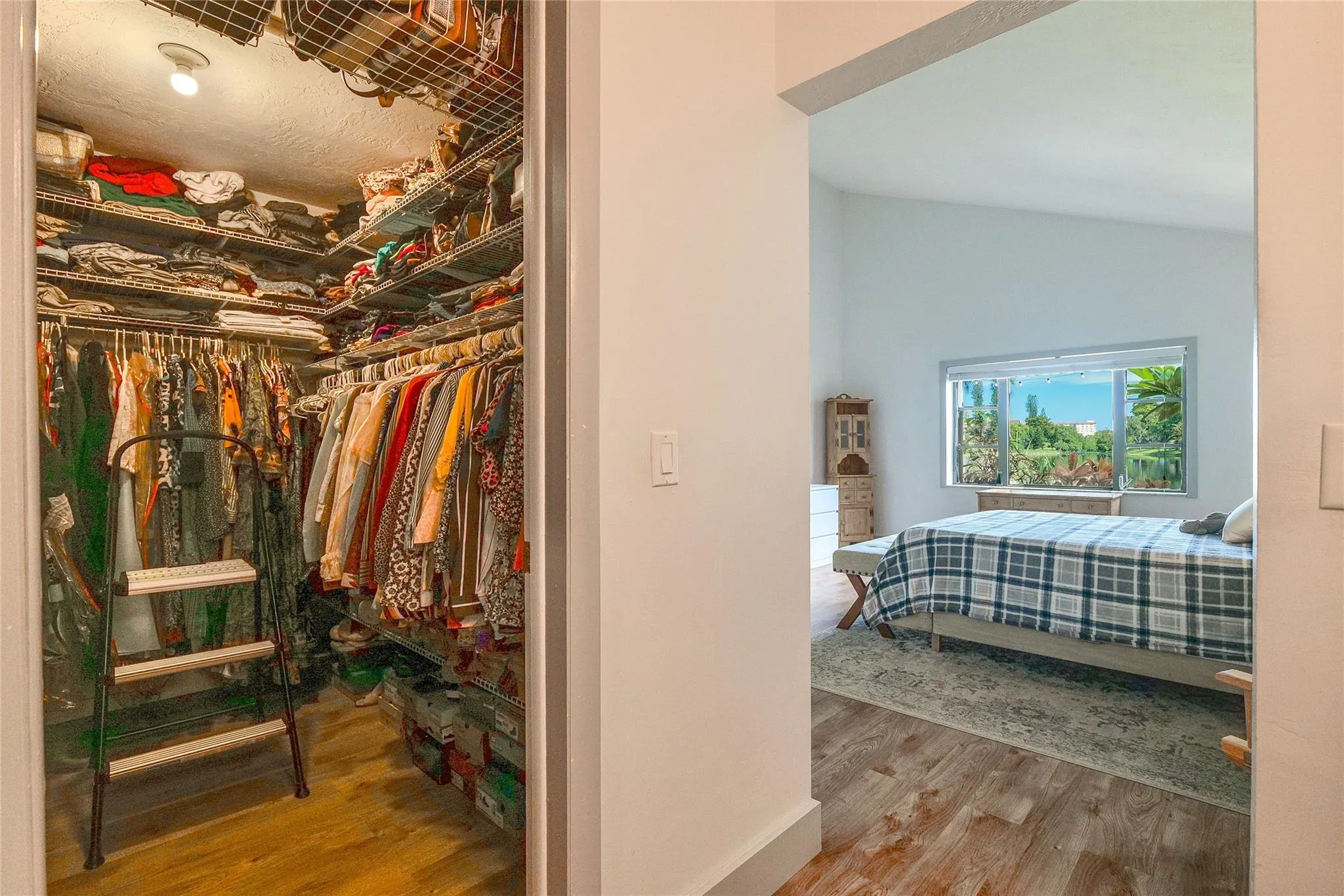 5621 Hammock Ln, #124