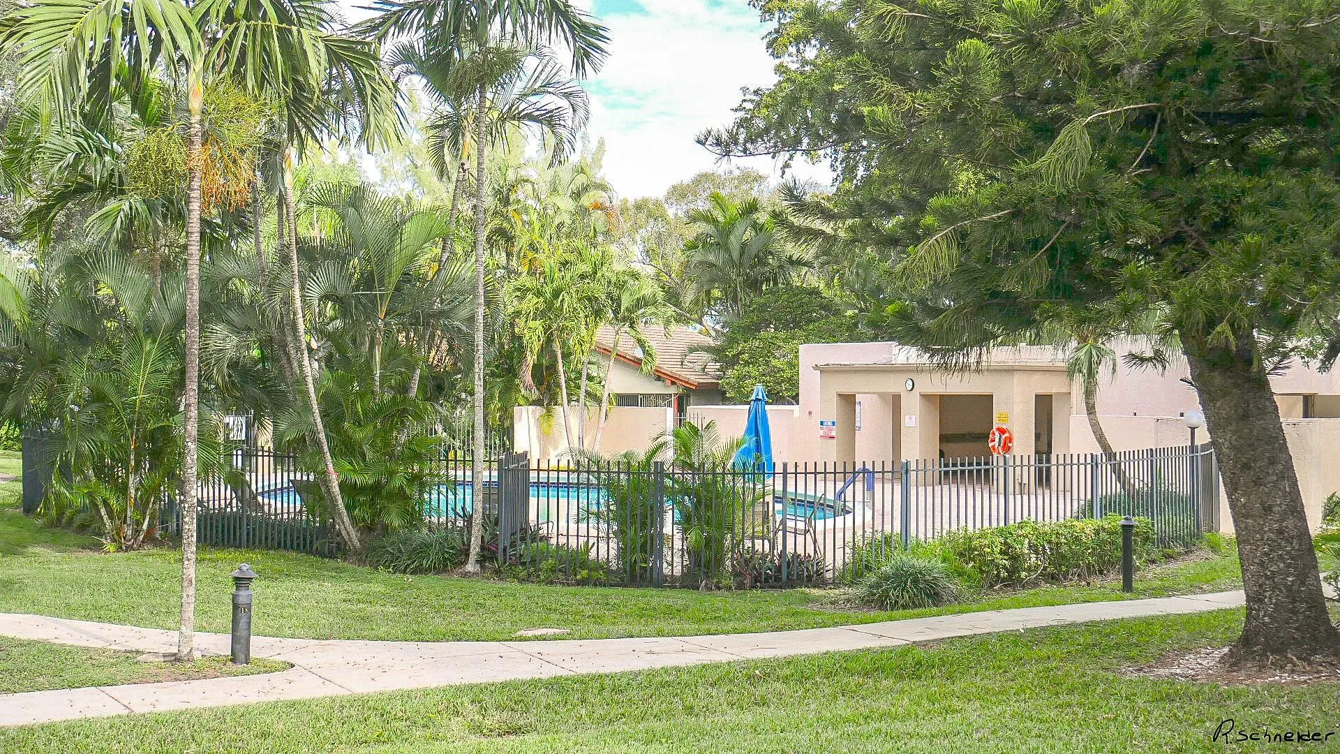 5621 Hammock Ln, #124