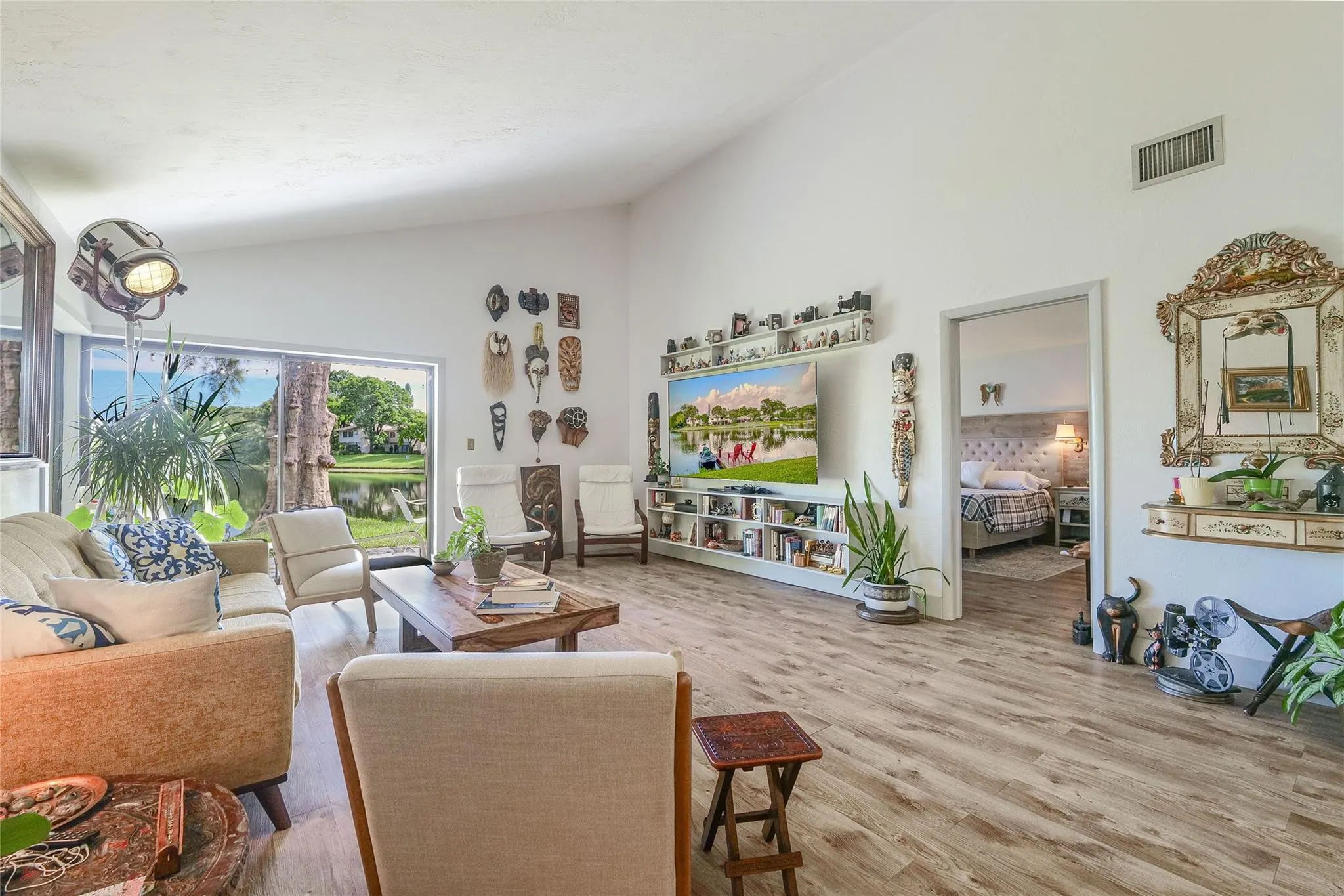 5621 Hammock Ln, #124