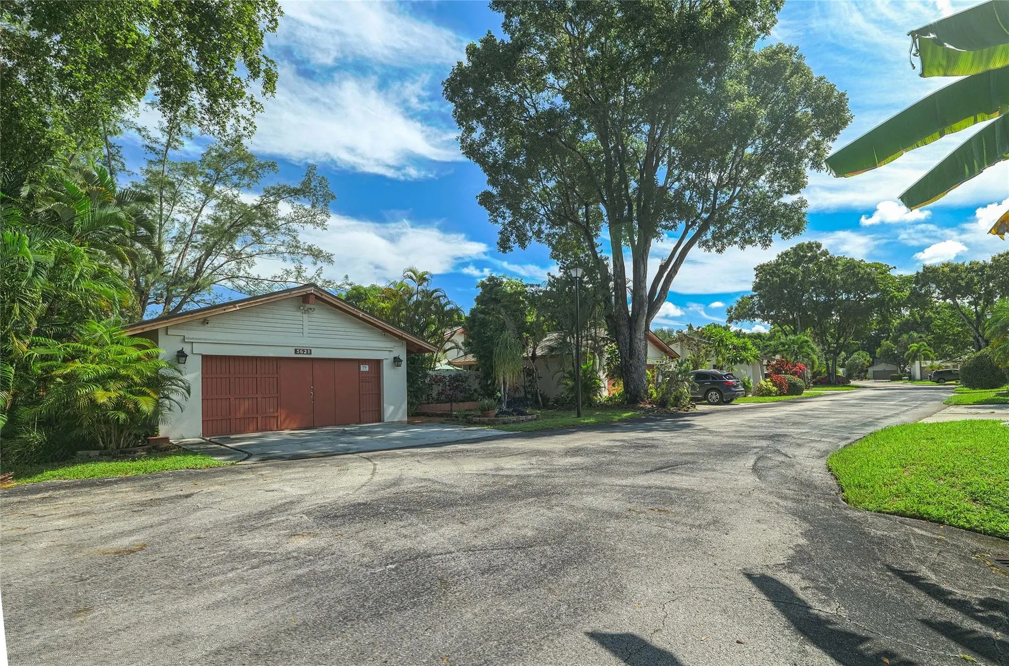 5621 Hammock Ln, #124