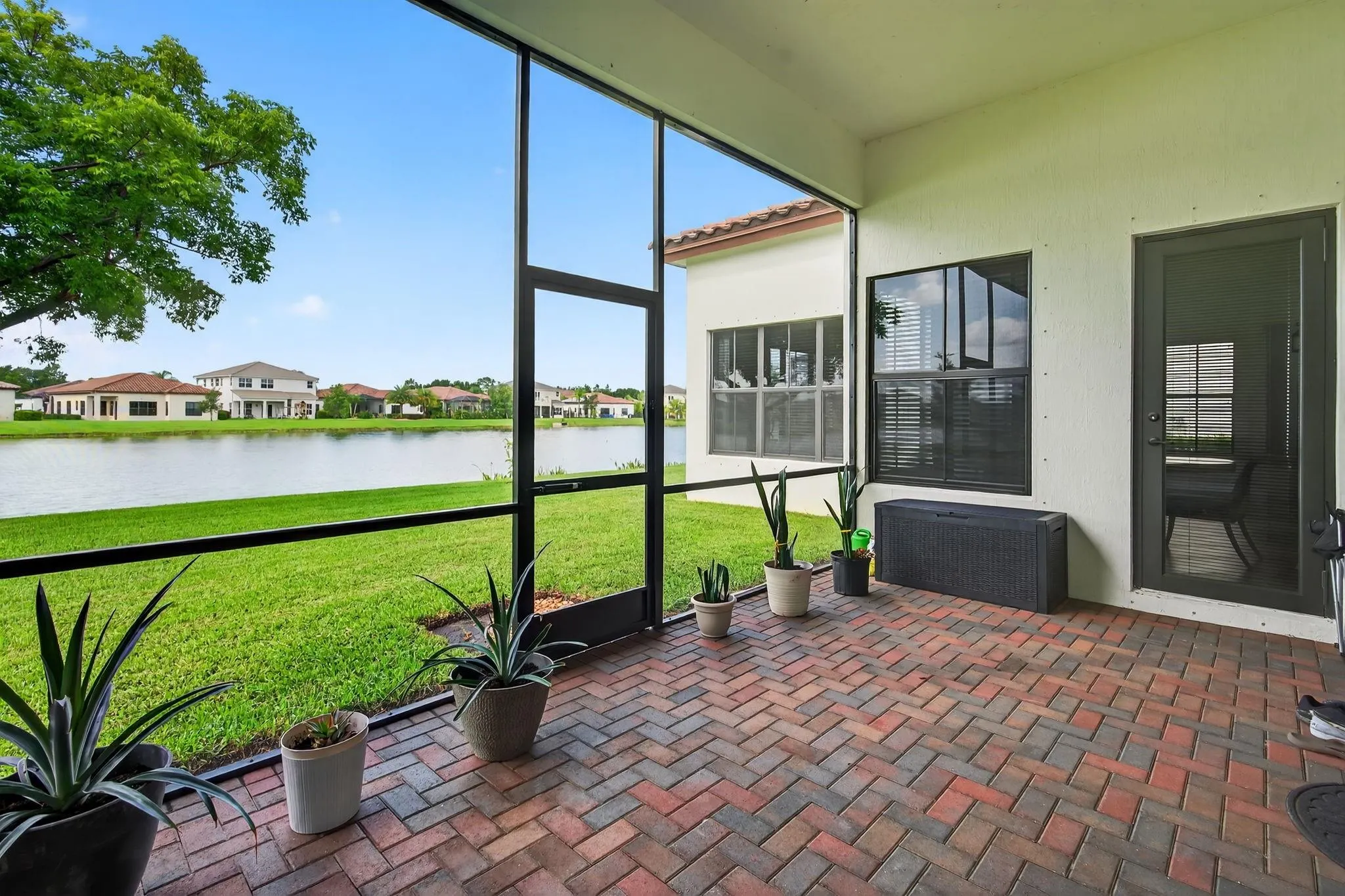 5294 Ferrari Ave