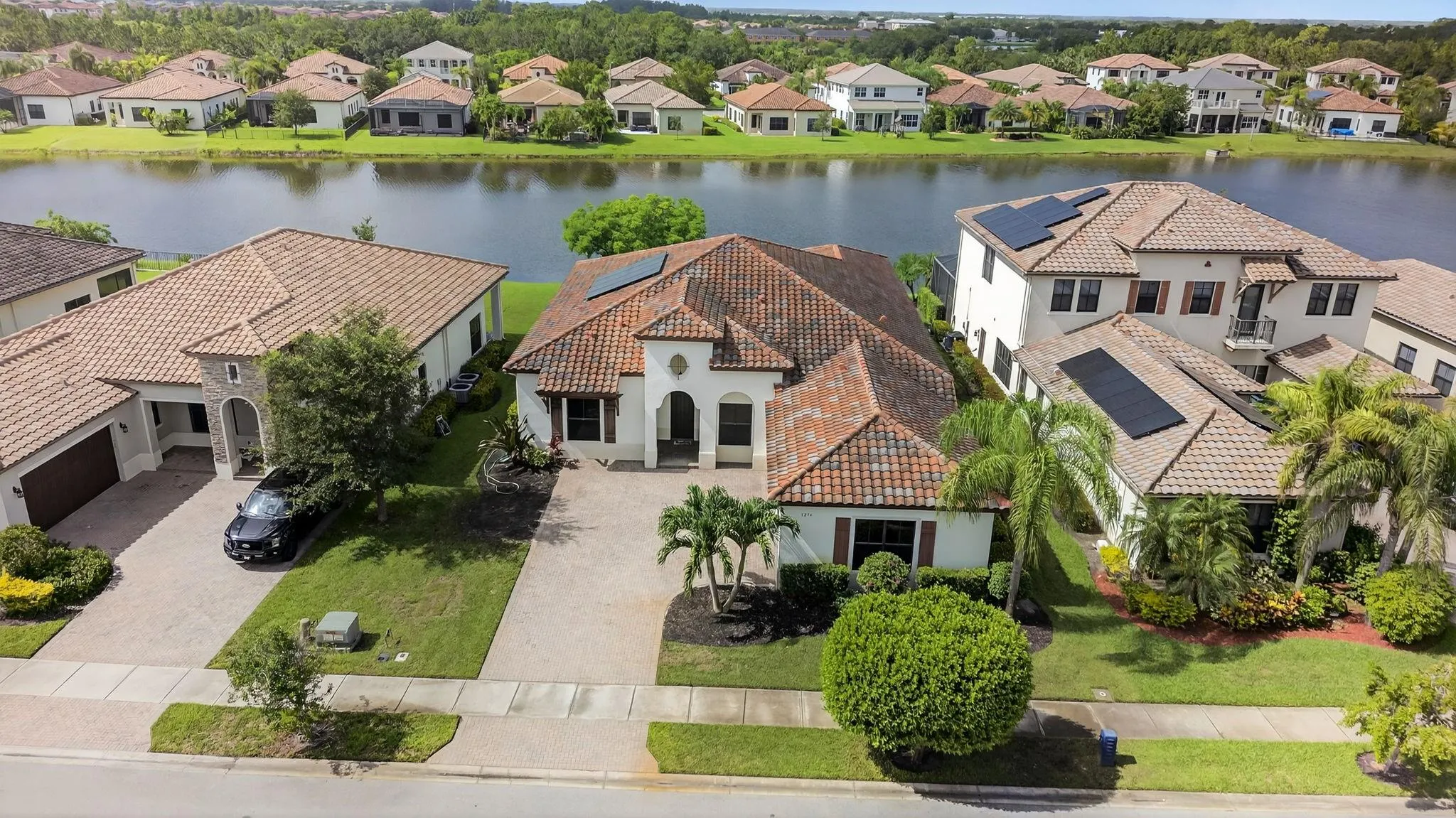 5294 Ferrari Ave