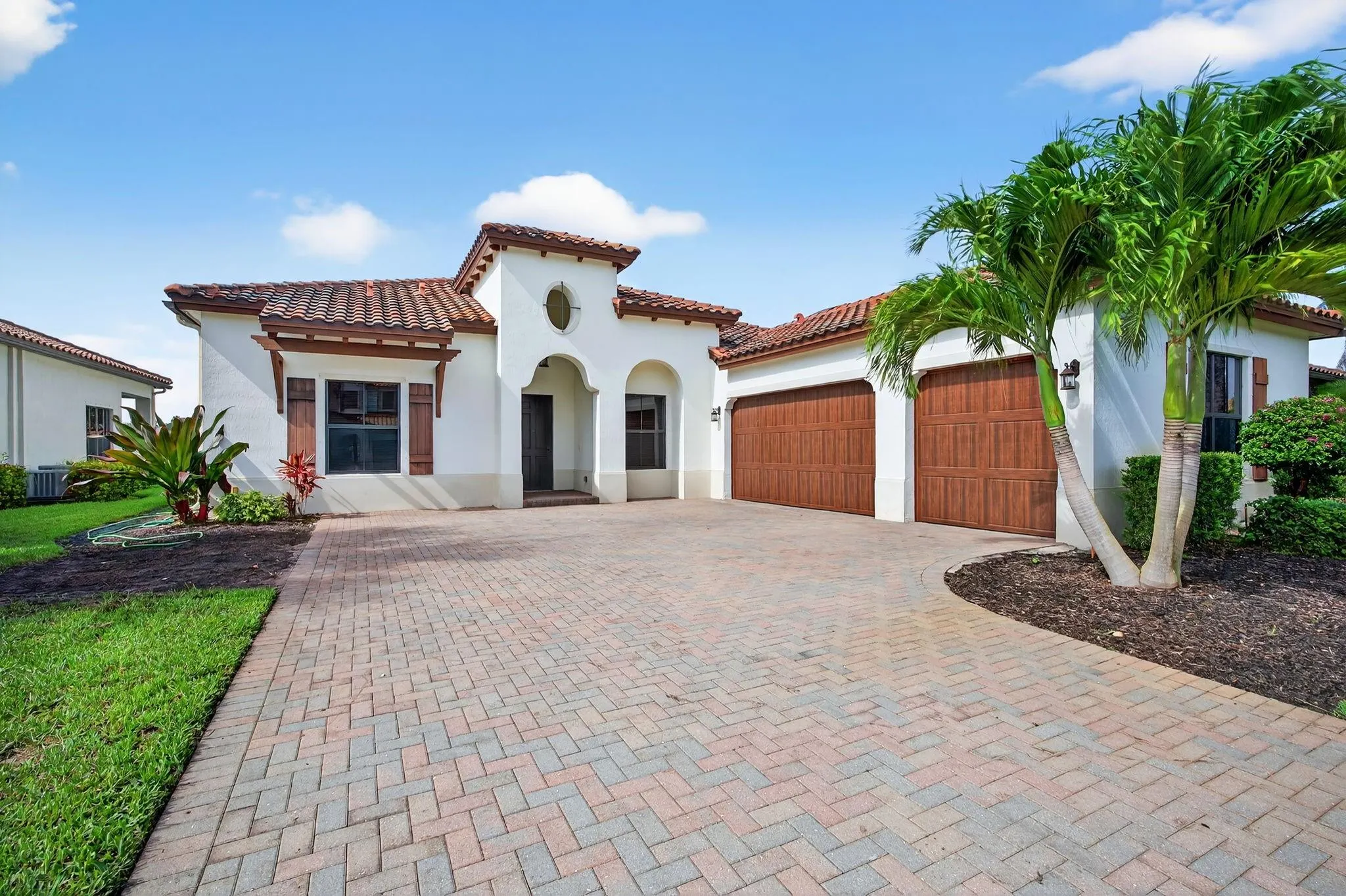 5294 Ferrari Ave
