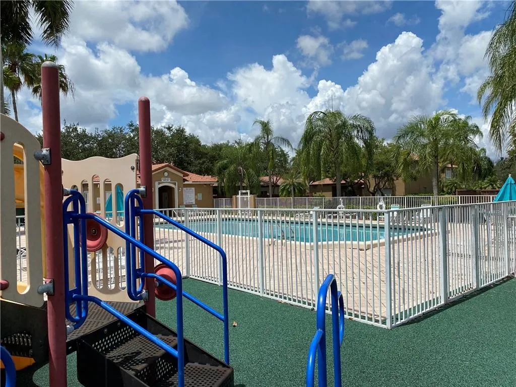 16045 EMERALD COVE RD, #16045