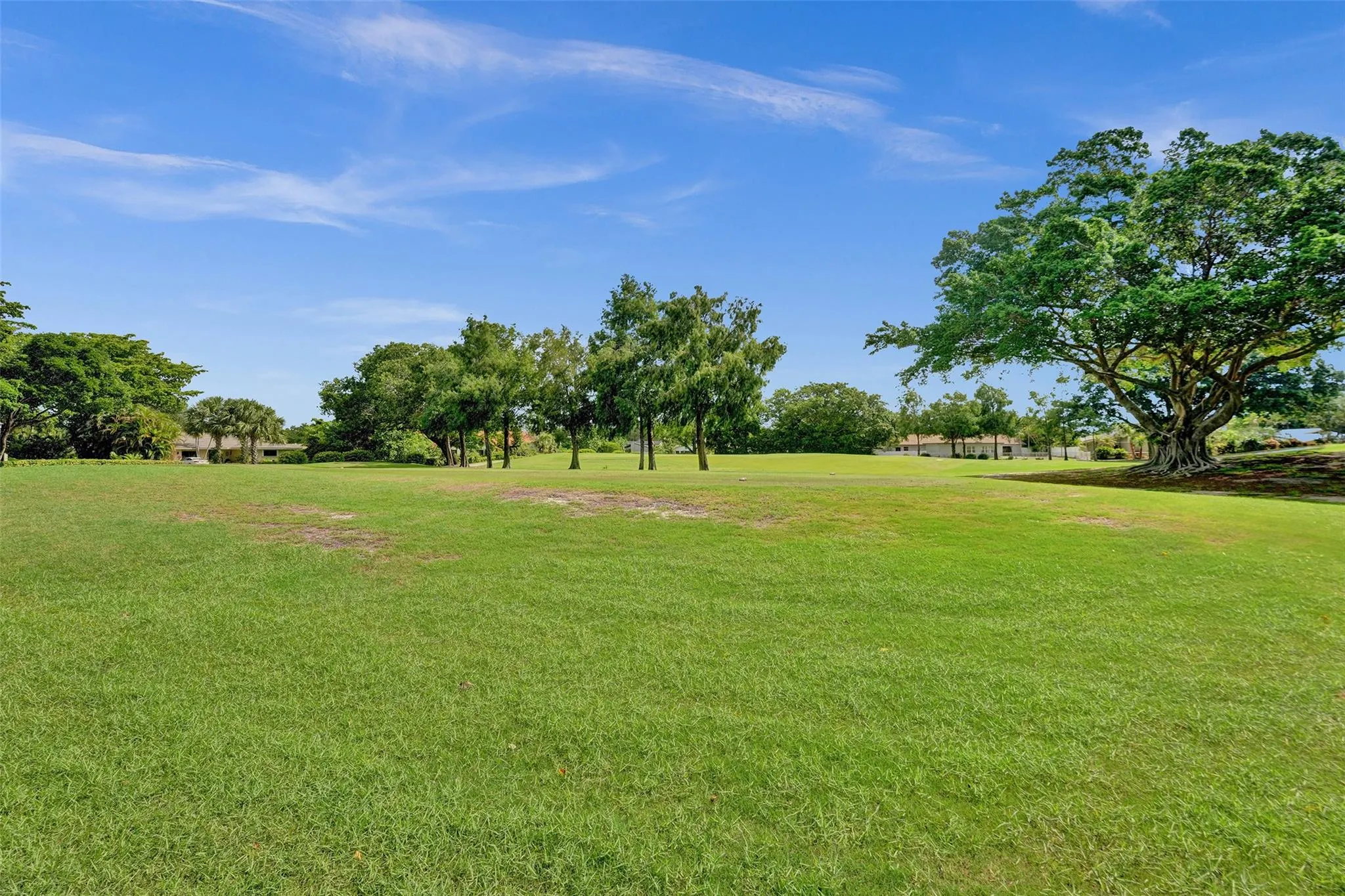 700 E COCO PLUM CR, #8