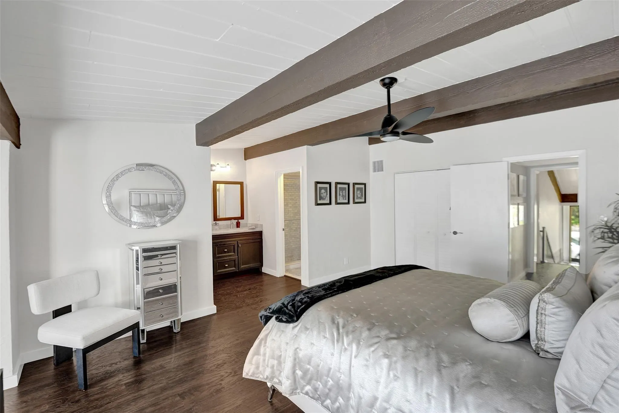 700 E COCO PLUM CR, #8