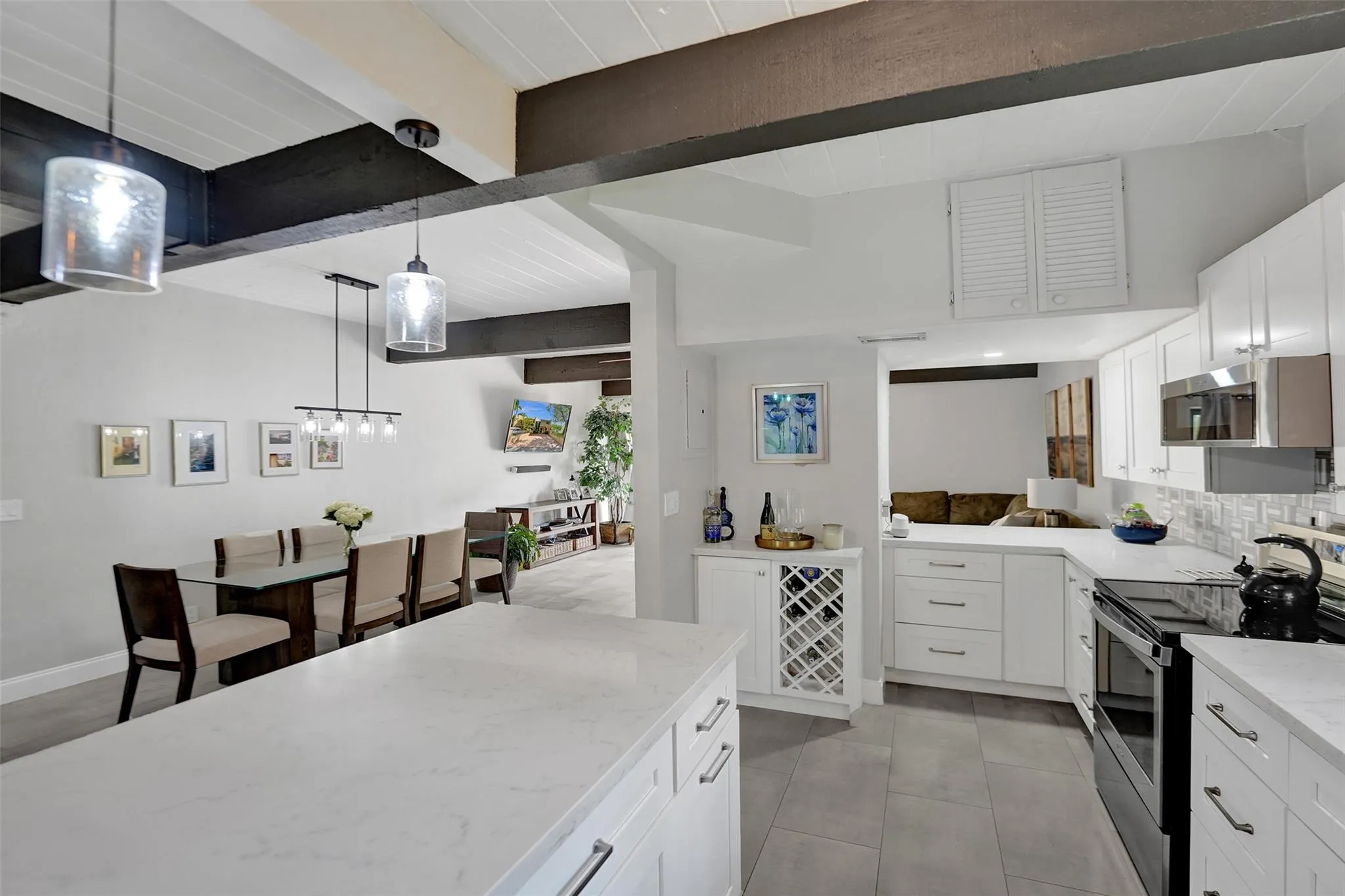 700 E COCO PLUM CR, #8