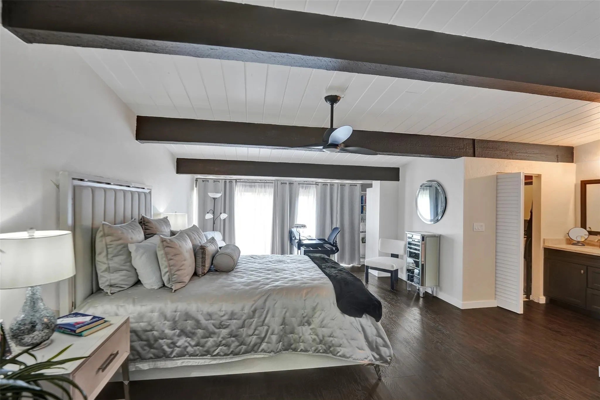 700 E COCO PLUM CR, #8